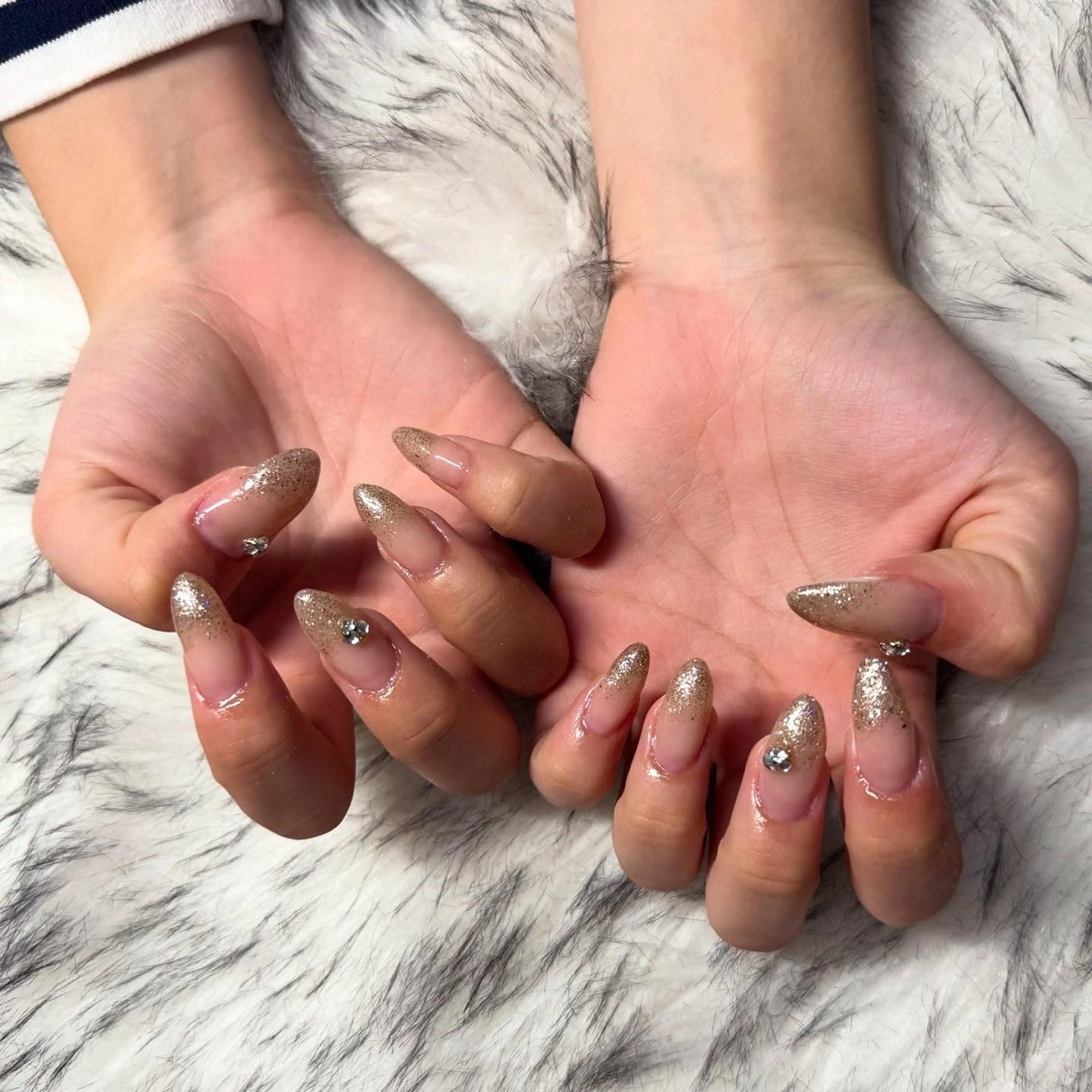 ロング ハンドネイル mao .のネイルデザイン