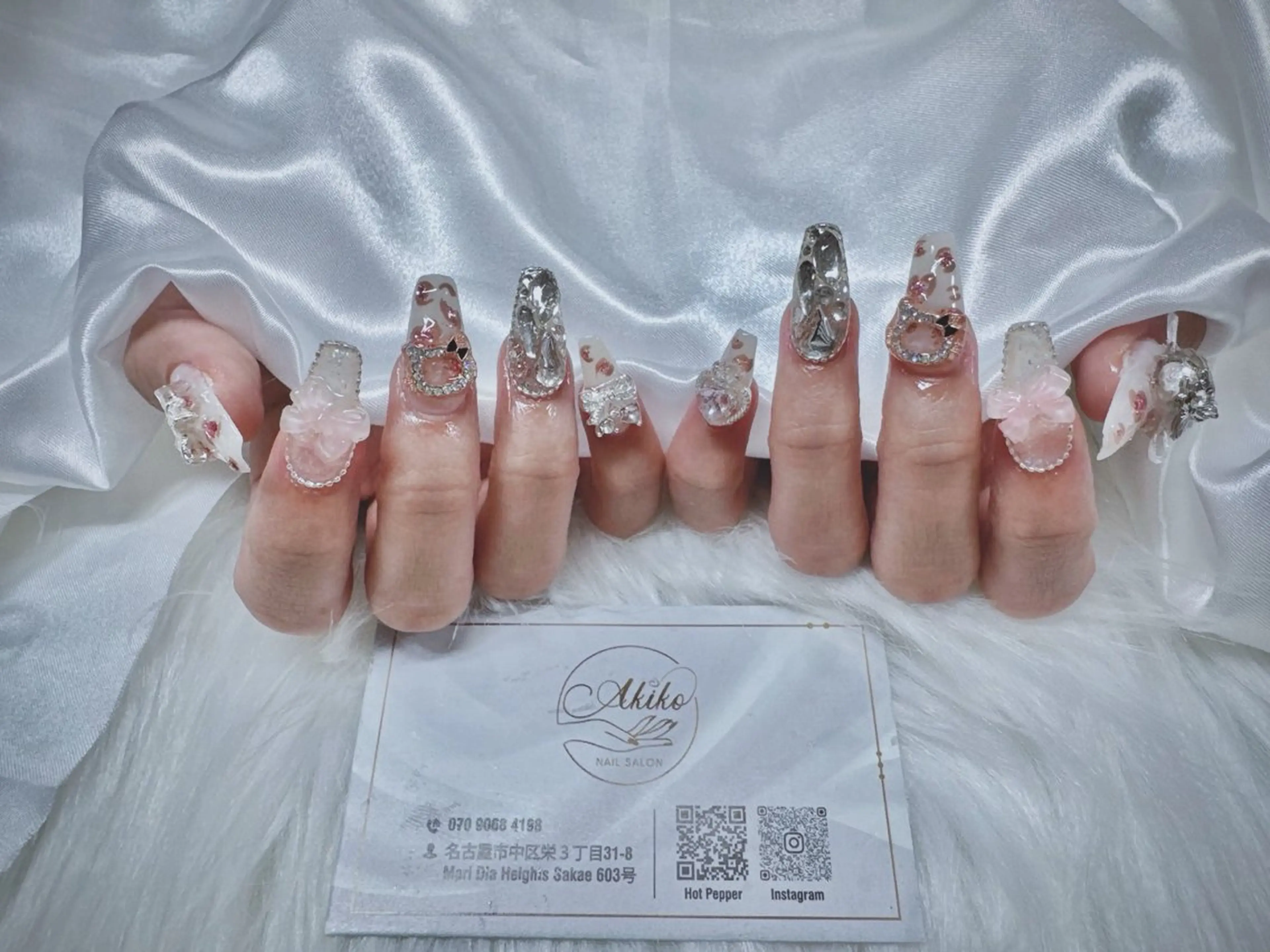 ネイル フットネイル ジェルネイル 韓国ネイル マグネットネイル 持ち込み ハンドネイル Akiko ネイルサロン所属・AKIKO ネイルサロンのネイルデザイン