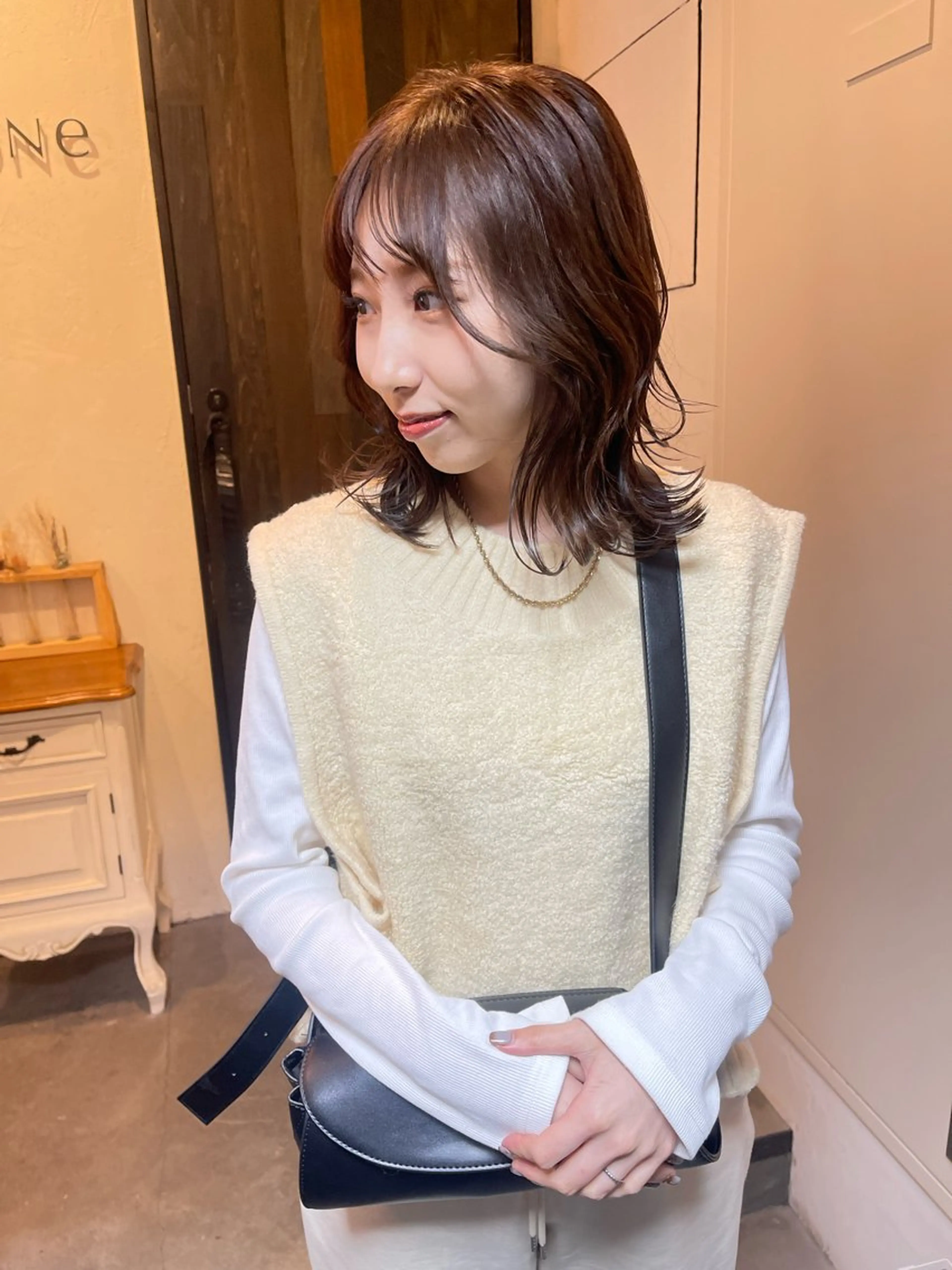 ミディアム 顔まわりレイヤー/ bob及川亜沙美のヘアスタイル