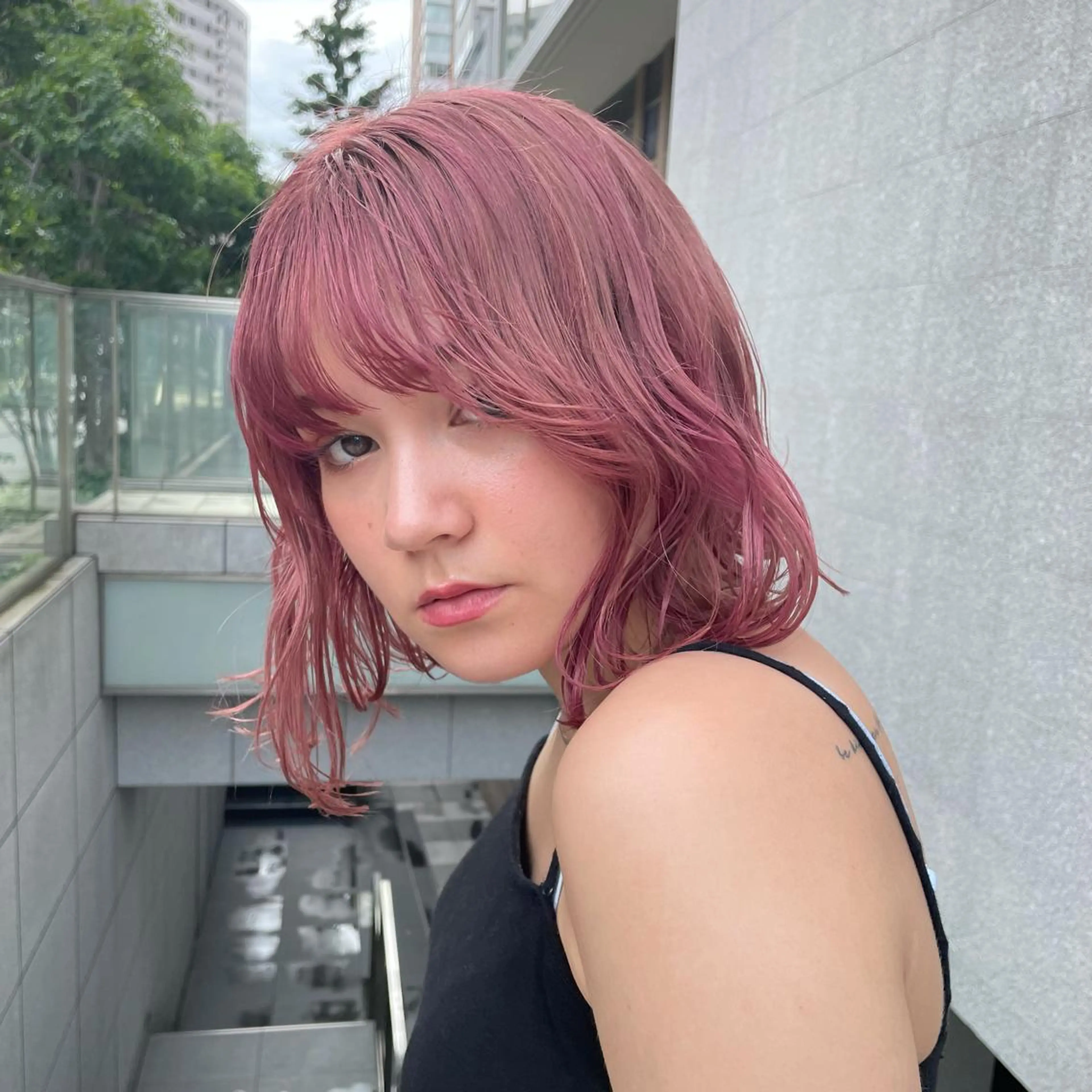 ミディアム ブリーチカラー特化 碇　英朗のヘアスタイル