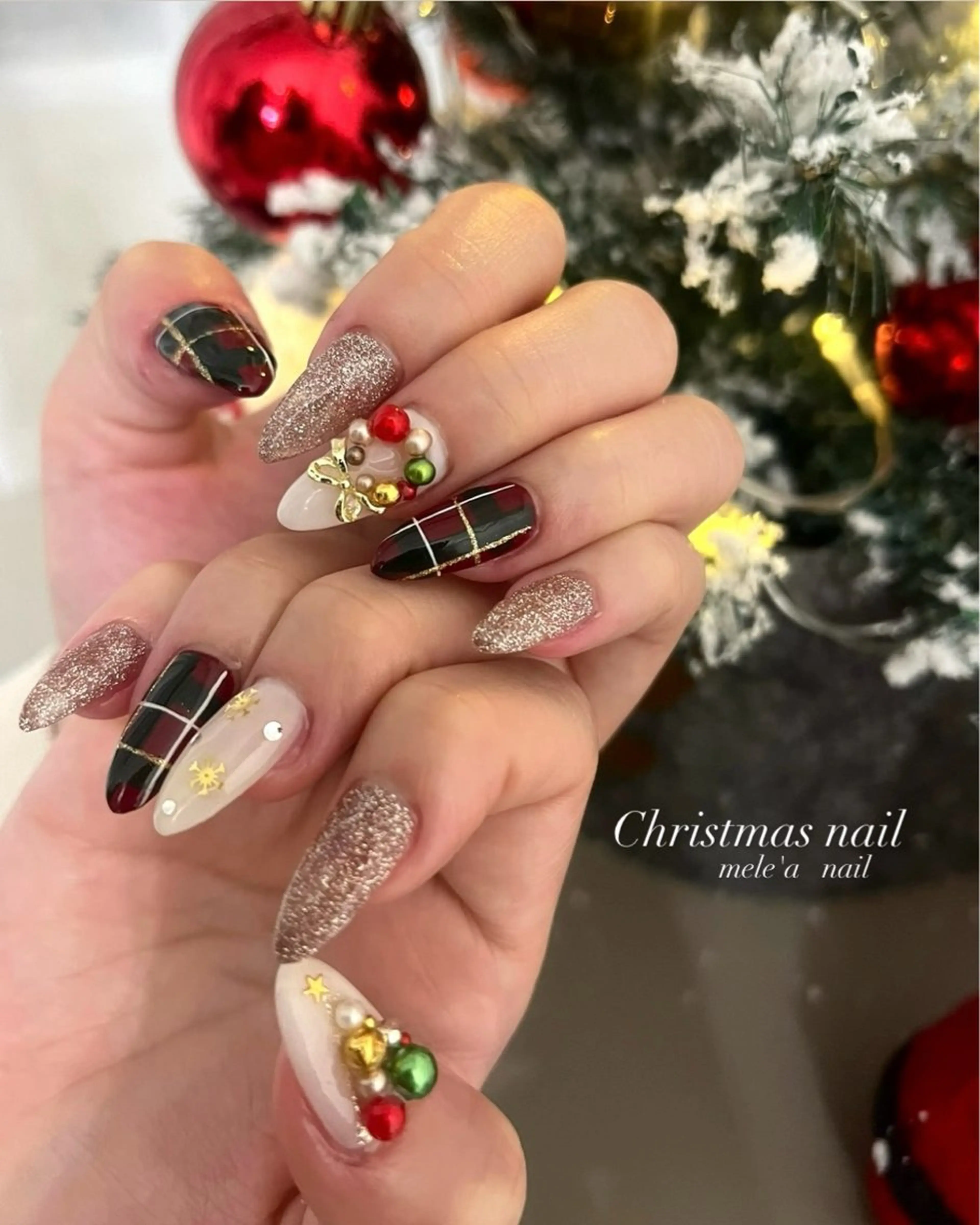ネイル フラッシュネイル 冬ネイル クリスマス miho meléanailのネイルデザイン