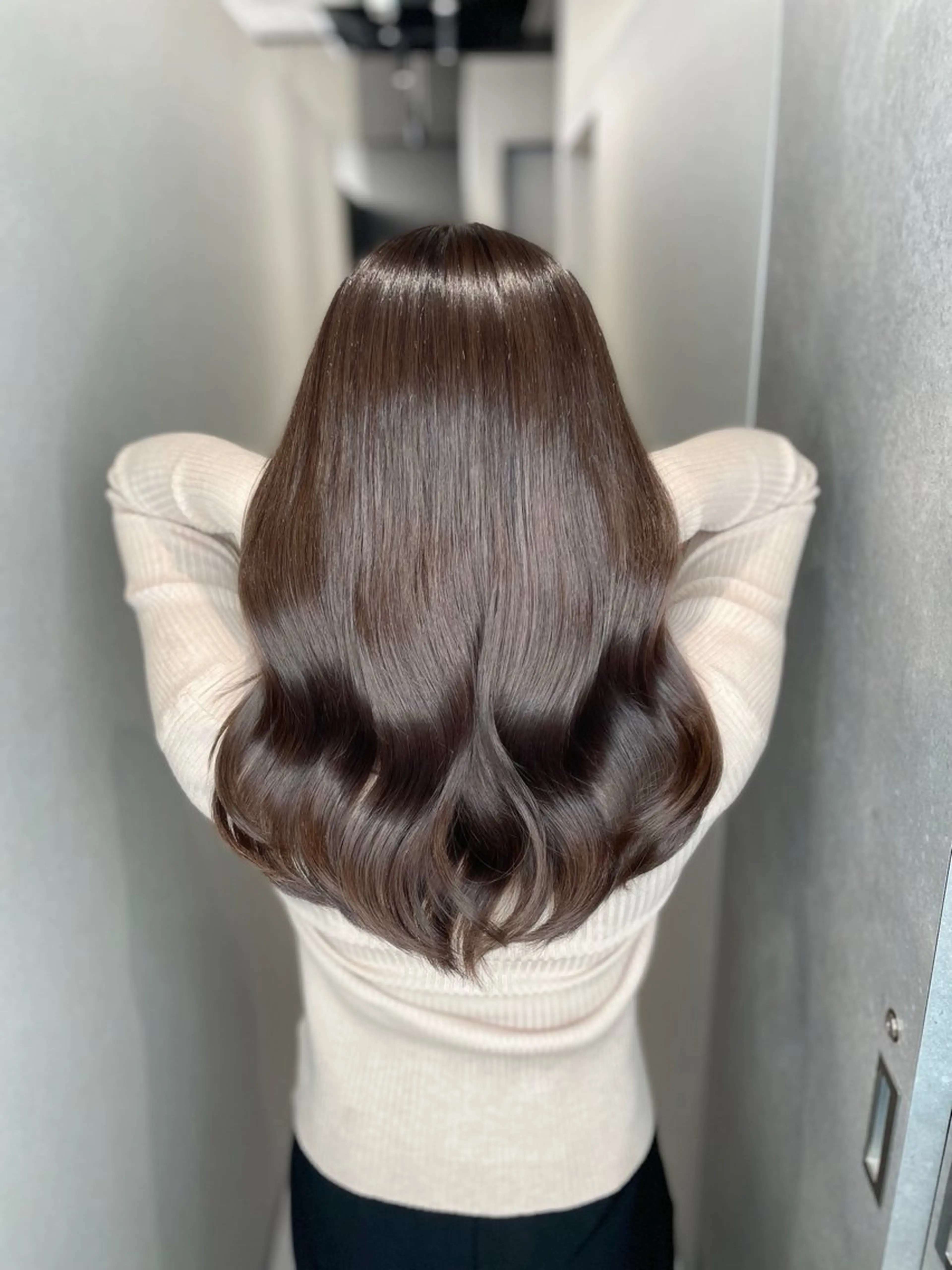 セミロング カラー 透明感カラー 髪質改善 ヘアカラー トリートメント 今井 勝也のヘアスタイル