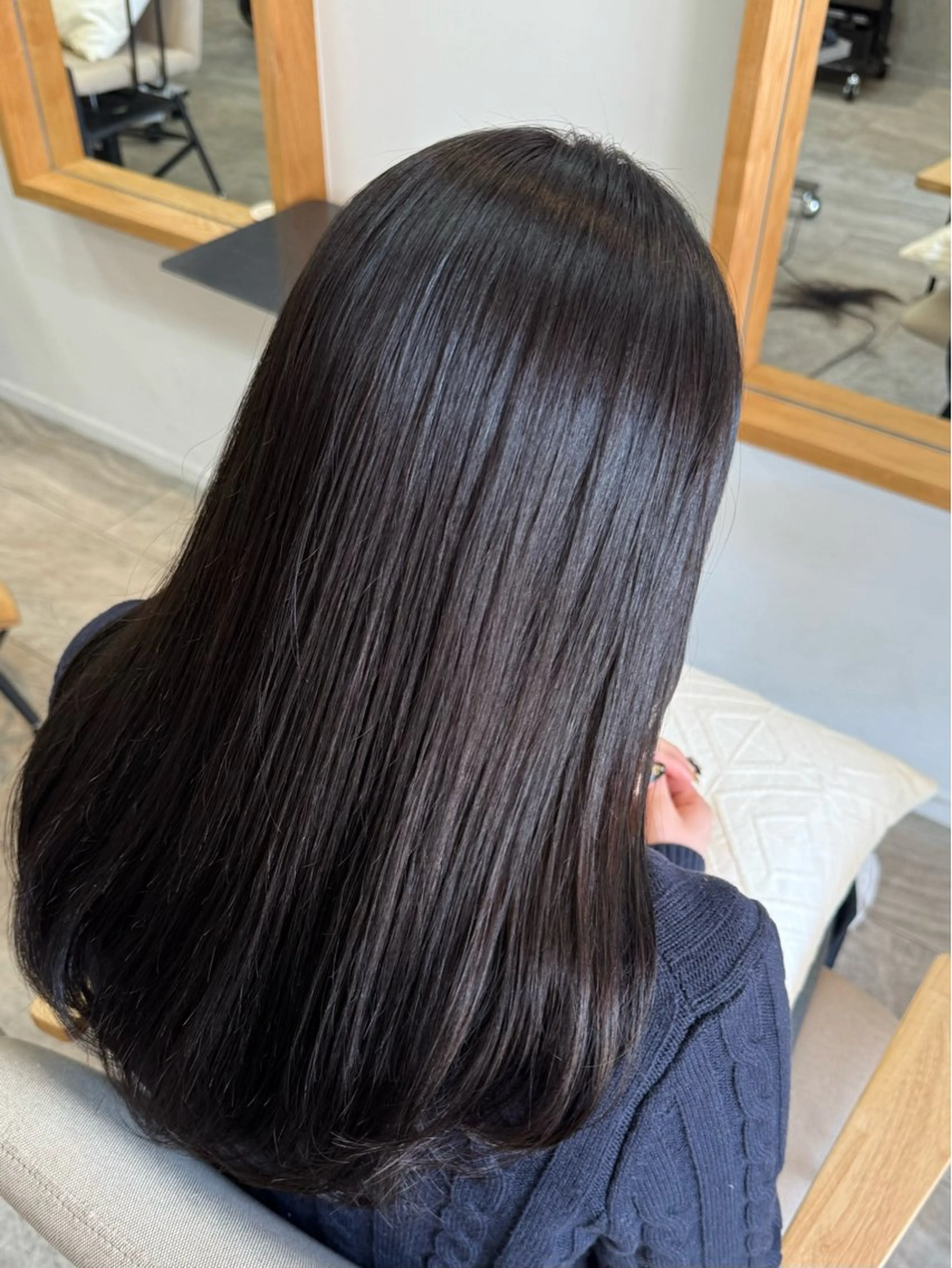 ロング カット 縮毛矯正 沢登 穂乃香のヘアスタイル