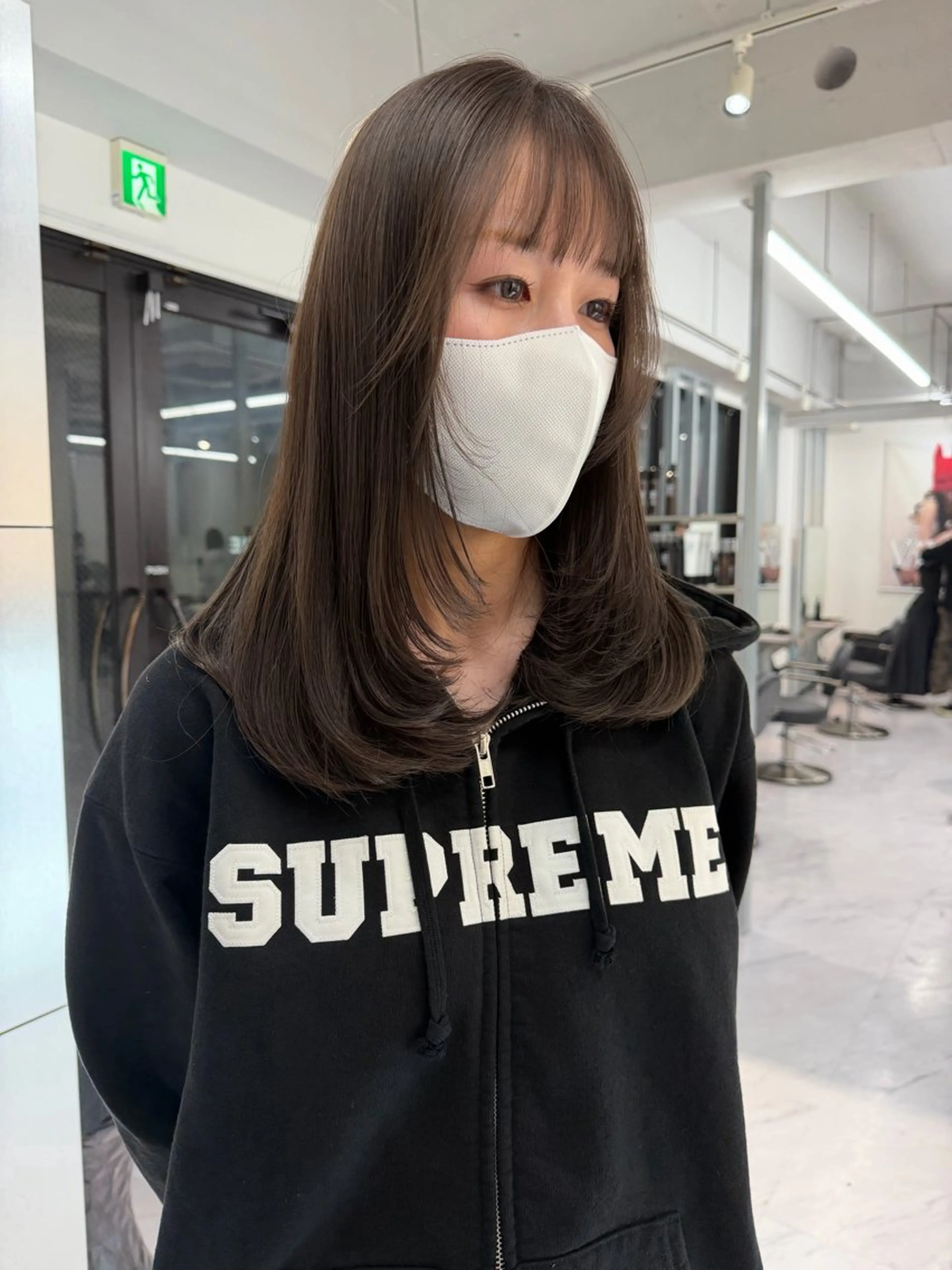 セミロング カラー ベージュカラー ブリーチ ケアブリーチ 透明感カラー デザインカラー カット ヘアカラー TATSUブリーチ/ ミルクティーベージュのヘアスタイル