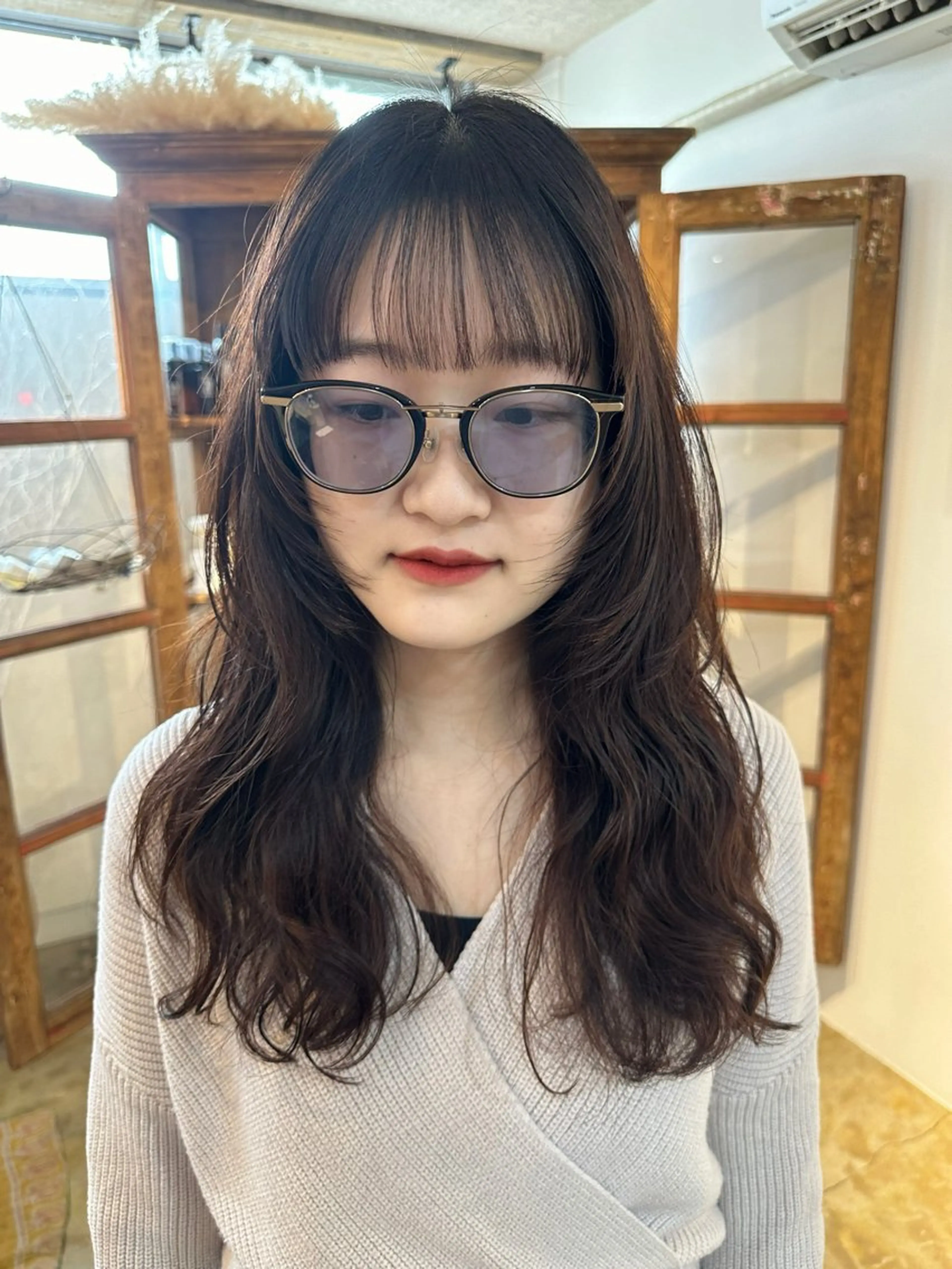 セミロング セミロングパーマ 顔周りカット レイヤーカット カット Mado Tsujido所属・小野江 祐李のヘアスタイル