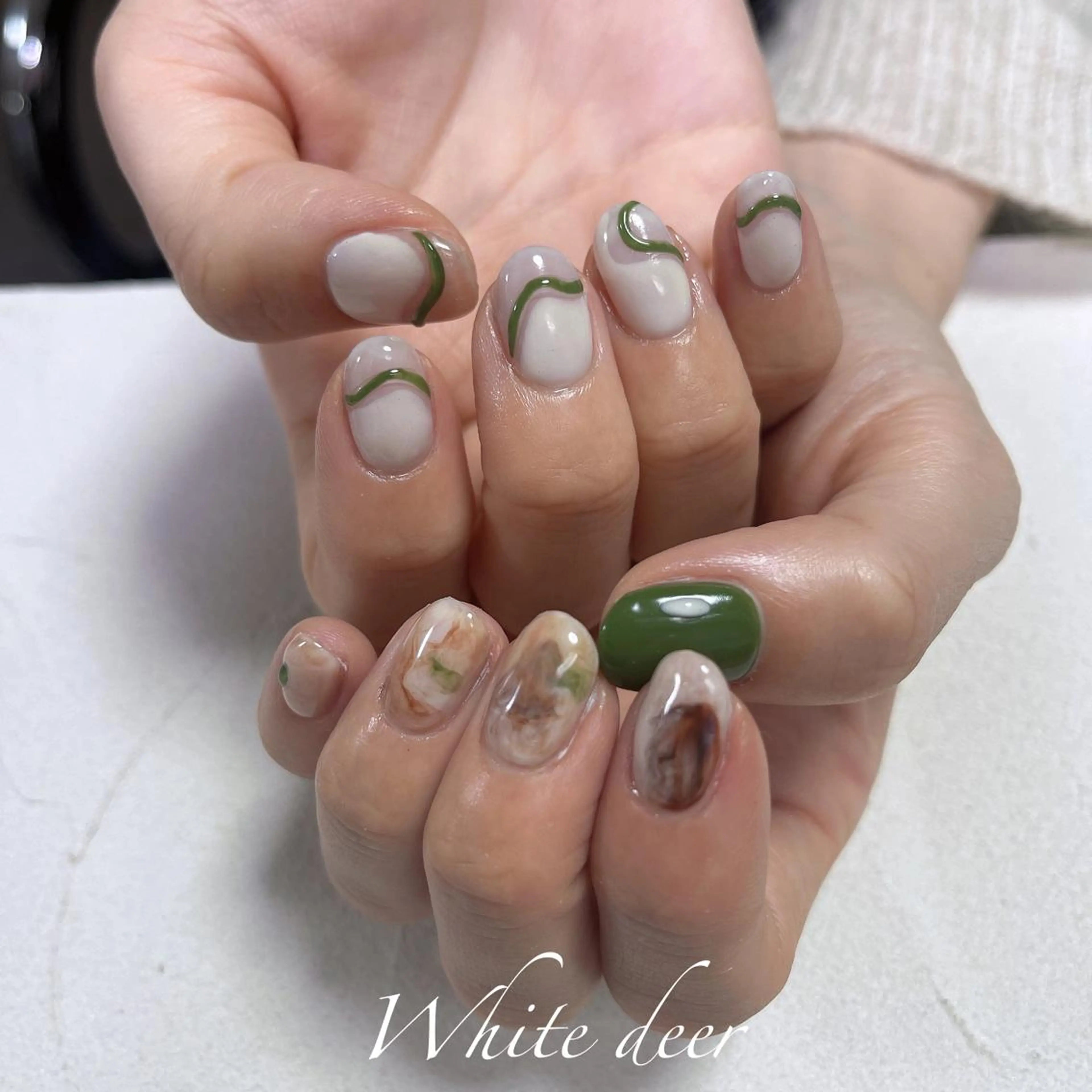 ネイル White deerのネイルデザイン
