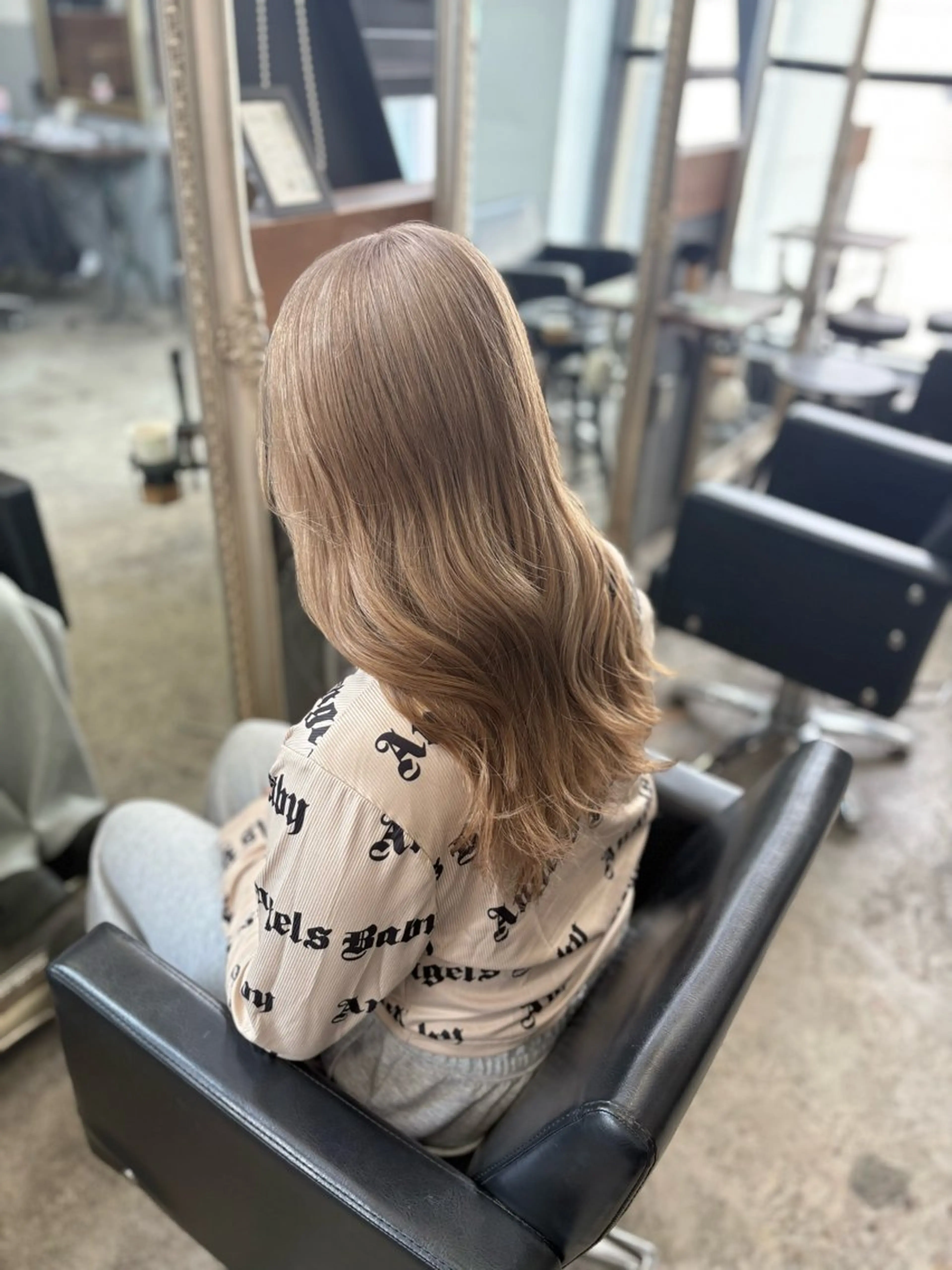 ロング カラー ブリーチ トリートメント 🖤西嶋　桃花🖤 エクステ/レイヤーのヘアスタイル