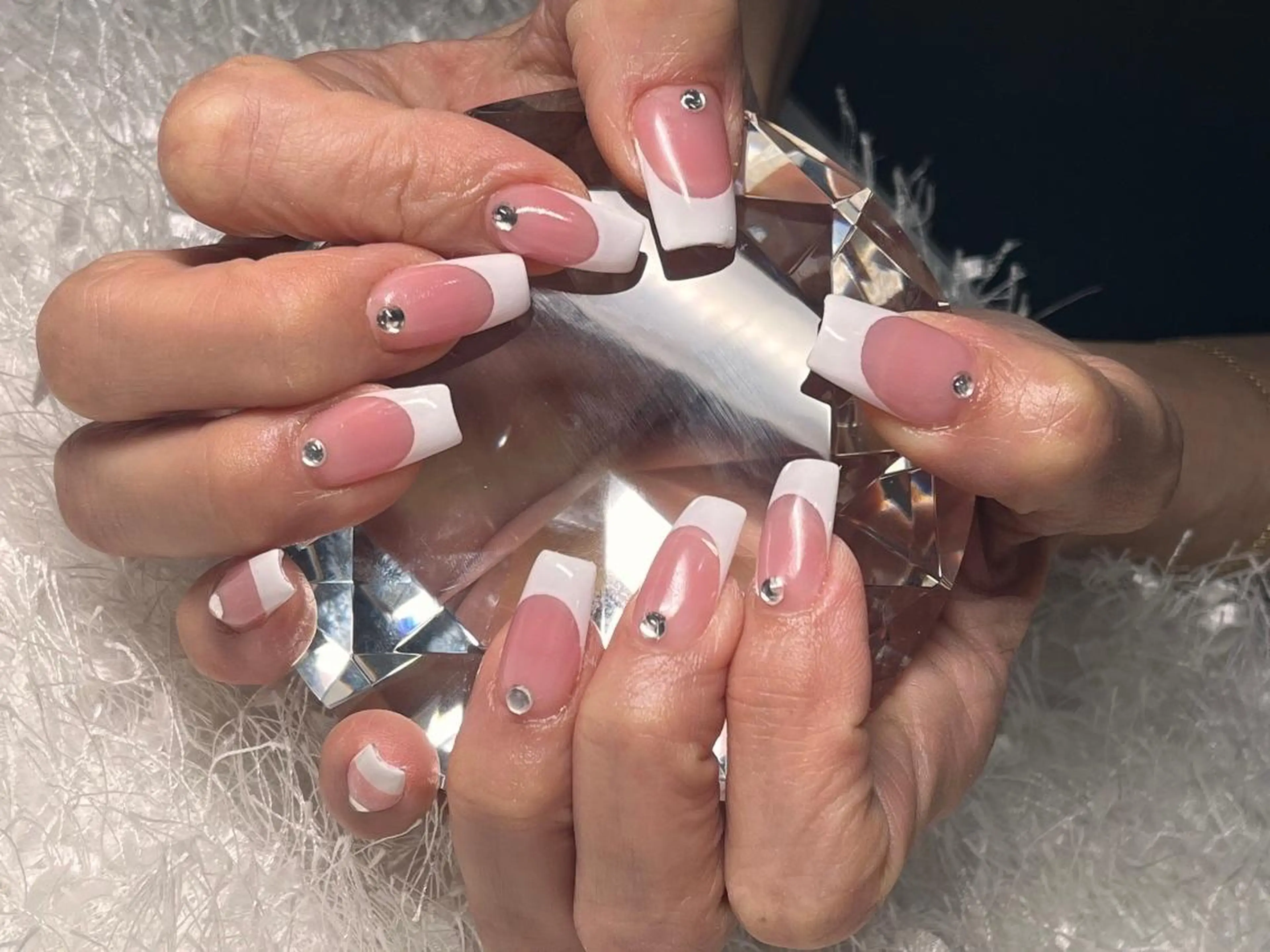 ネイル オーロラネイル 長さ出し フレンチネイル ジェルネイル グラデーション ハンドネイル Nail&eye Belire 新宿のネイルデザイン