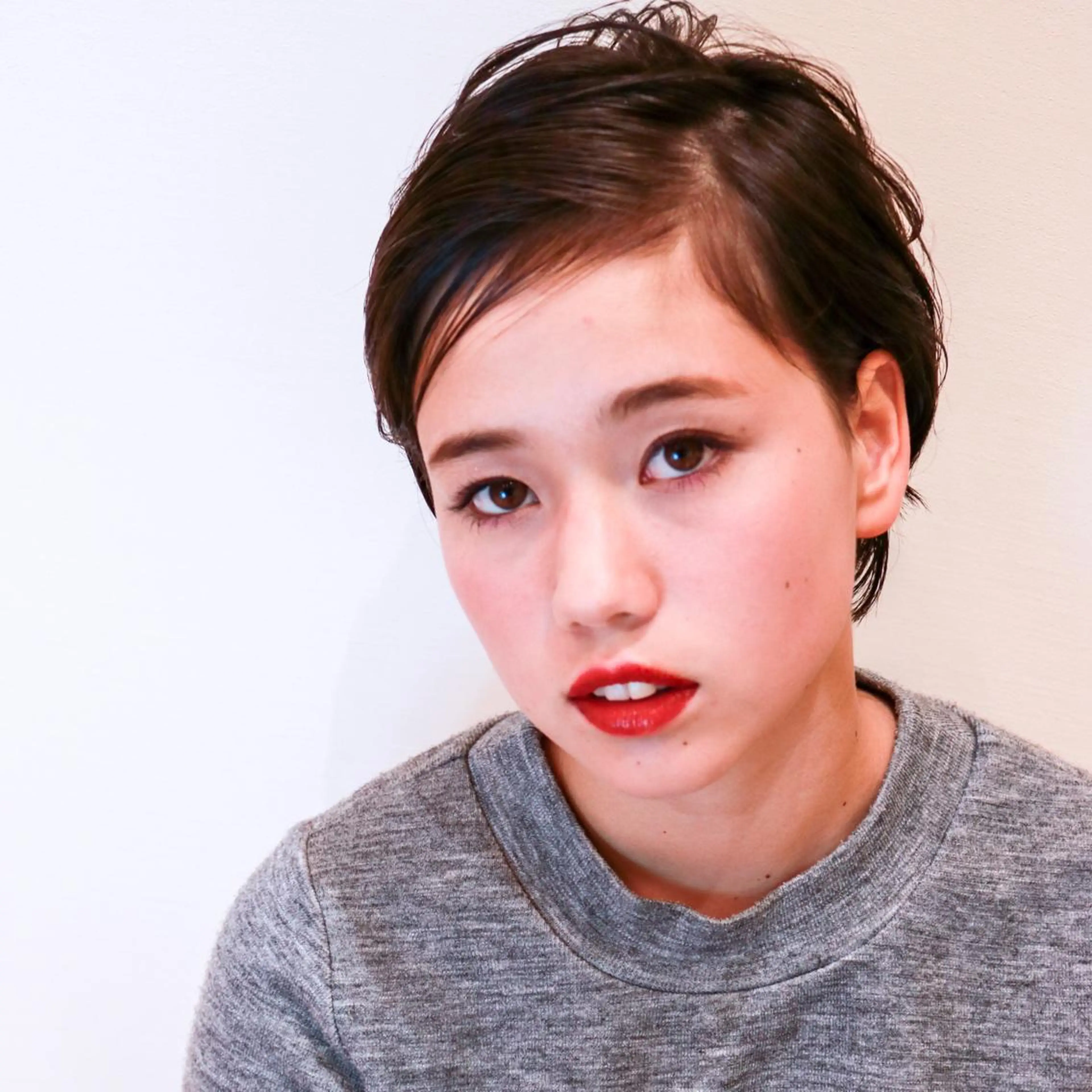 ショート 浦田 智里のヘアスタイル