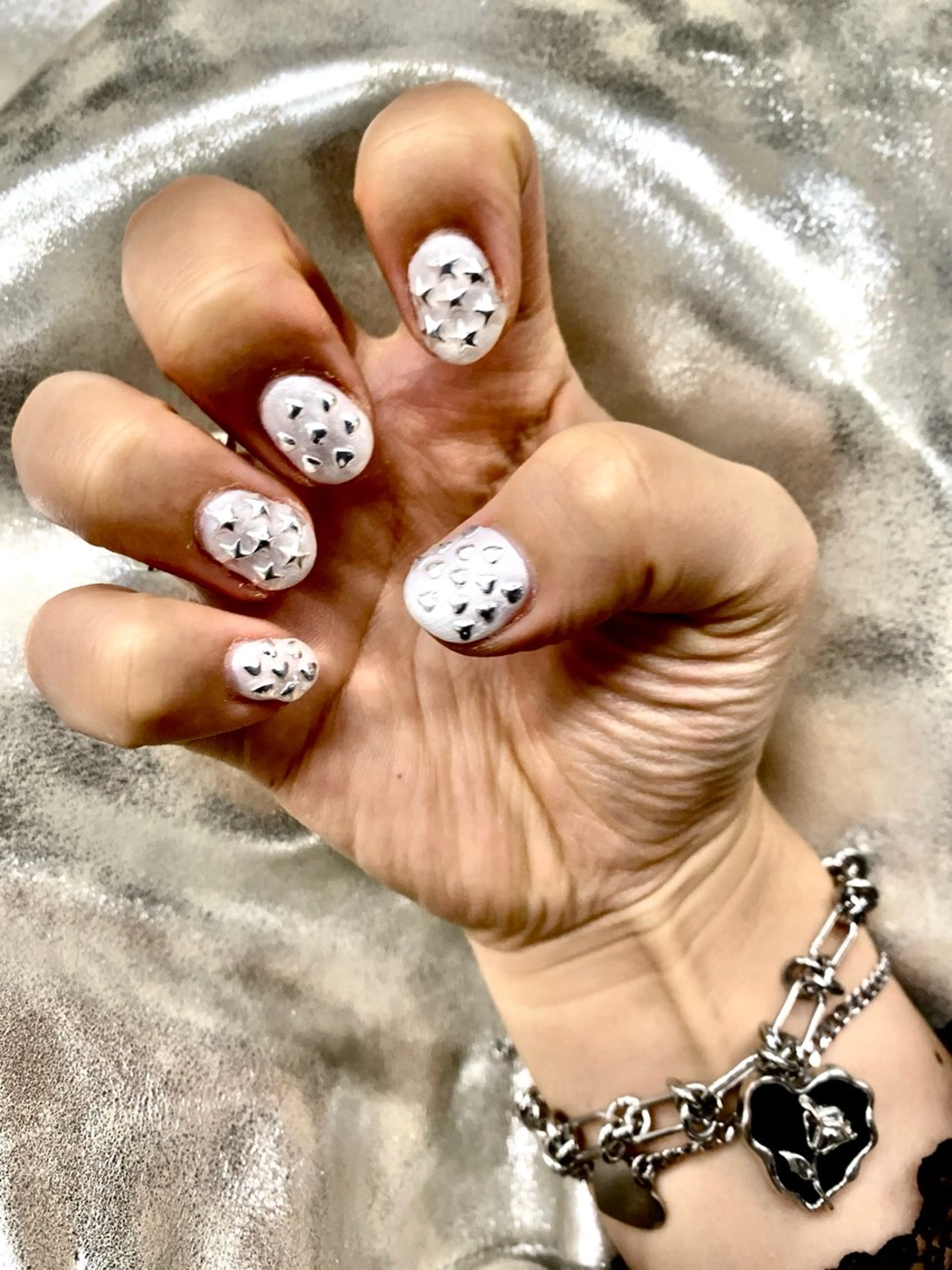 ネイル 持ち込み MAXKELLY AIのネイルデザイン