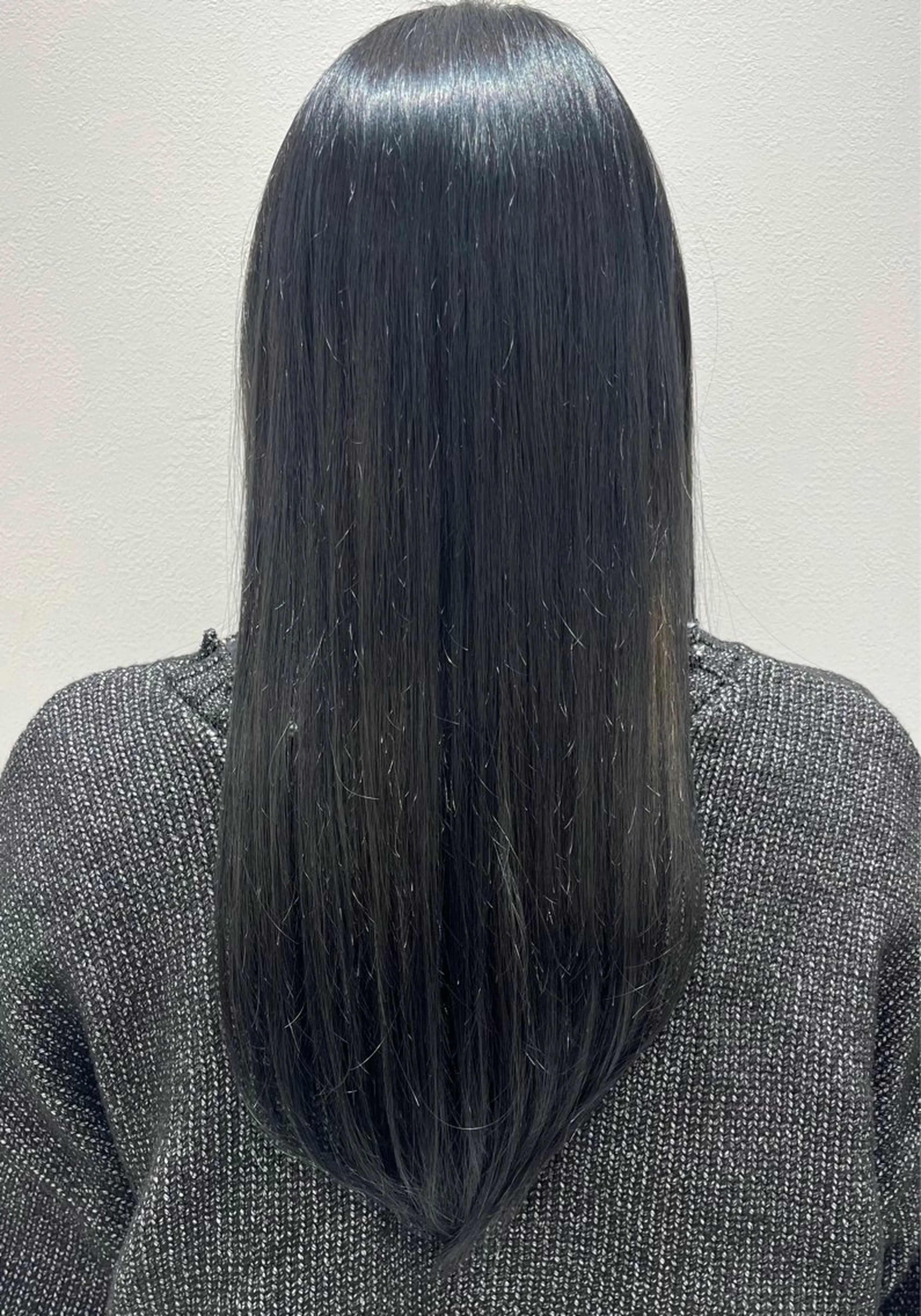 ロング カラー 長島 絹和のヘアスタイル