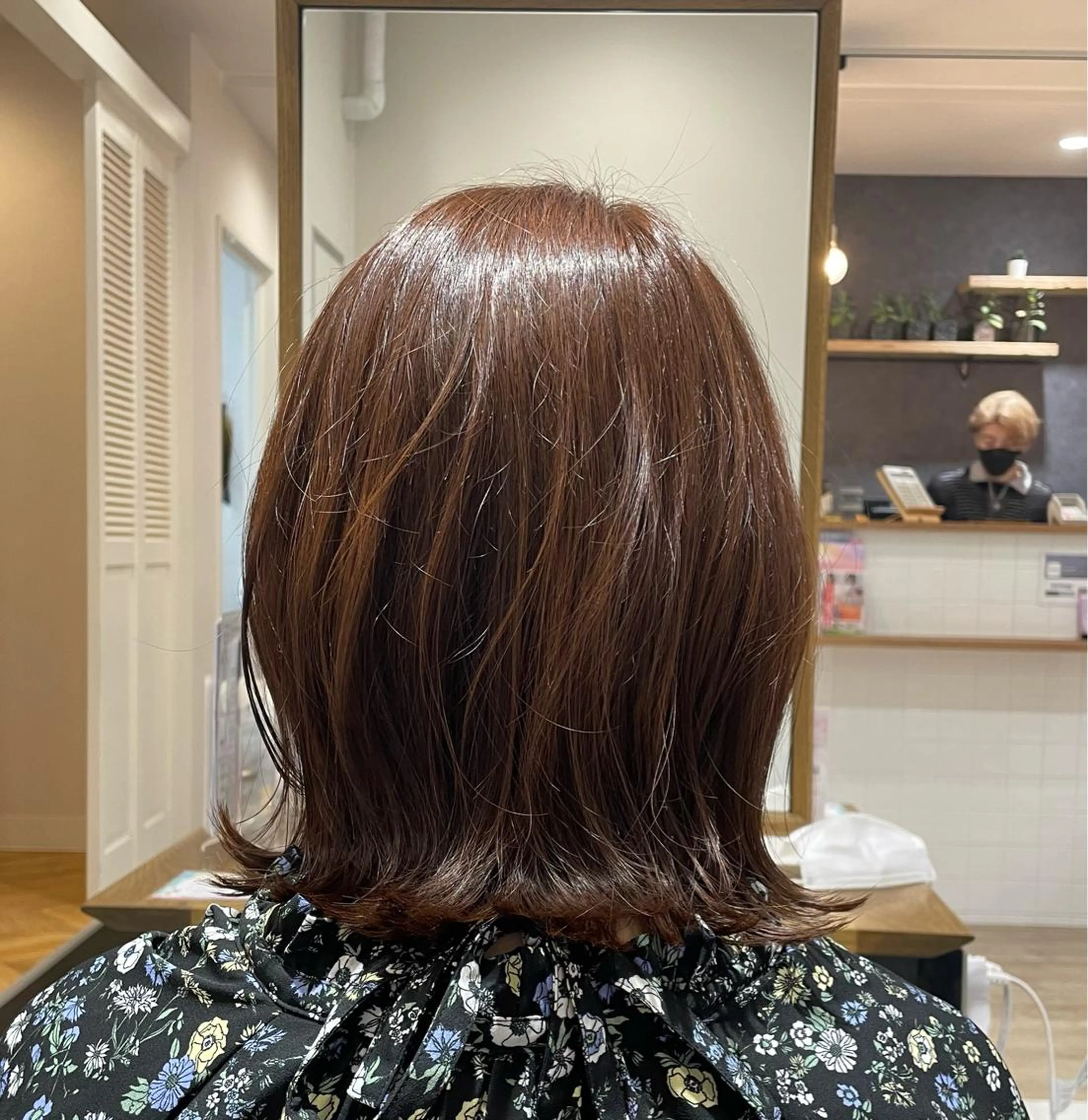 カラー ナルミ ケイスケのヘアスタイル