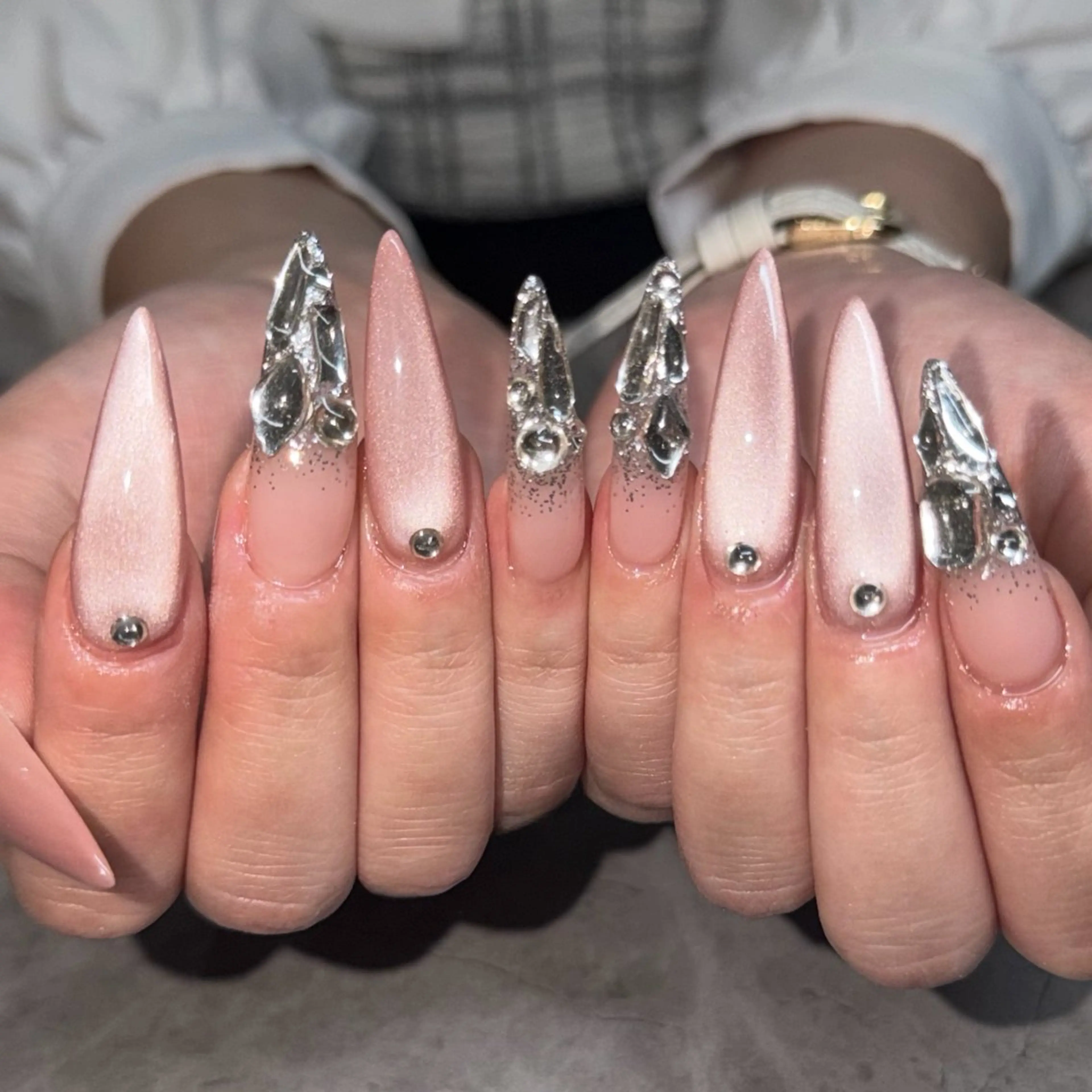 ネイル ハンドネイル IROHA NAIL Kurumi🪽🫧のネイルデザイン