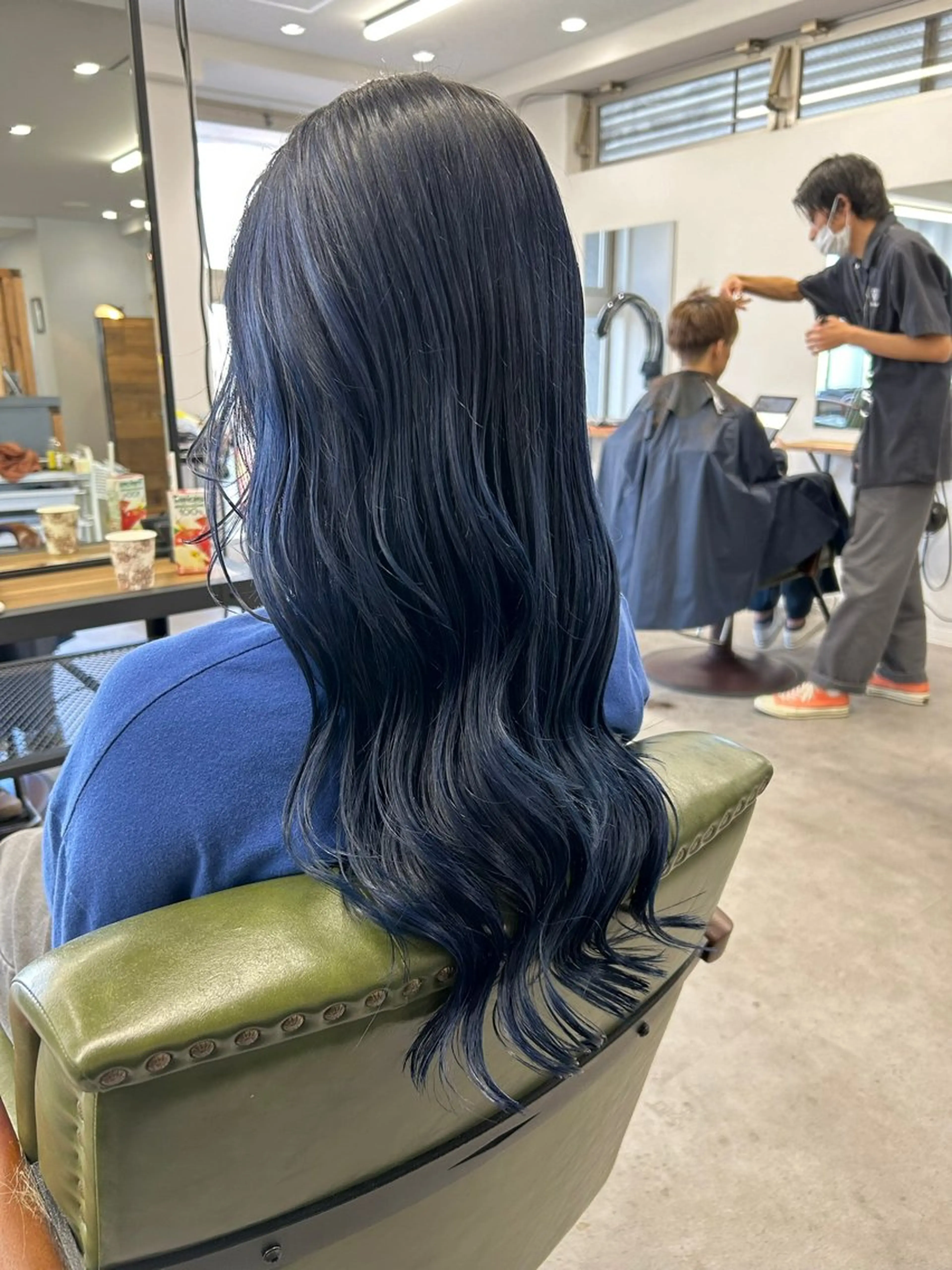 セミロング カラー ブルーカラー ネイビーカラー カット ヘアカラー SHAFT Ieiriのヘアスタイル