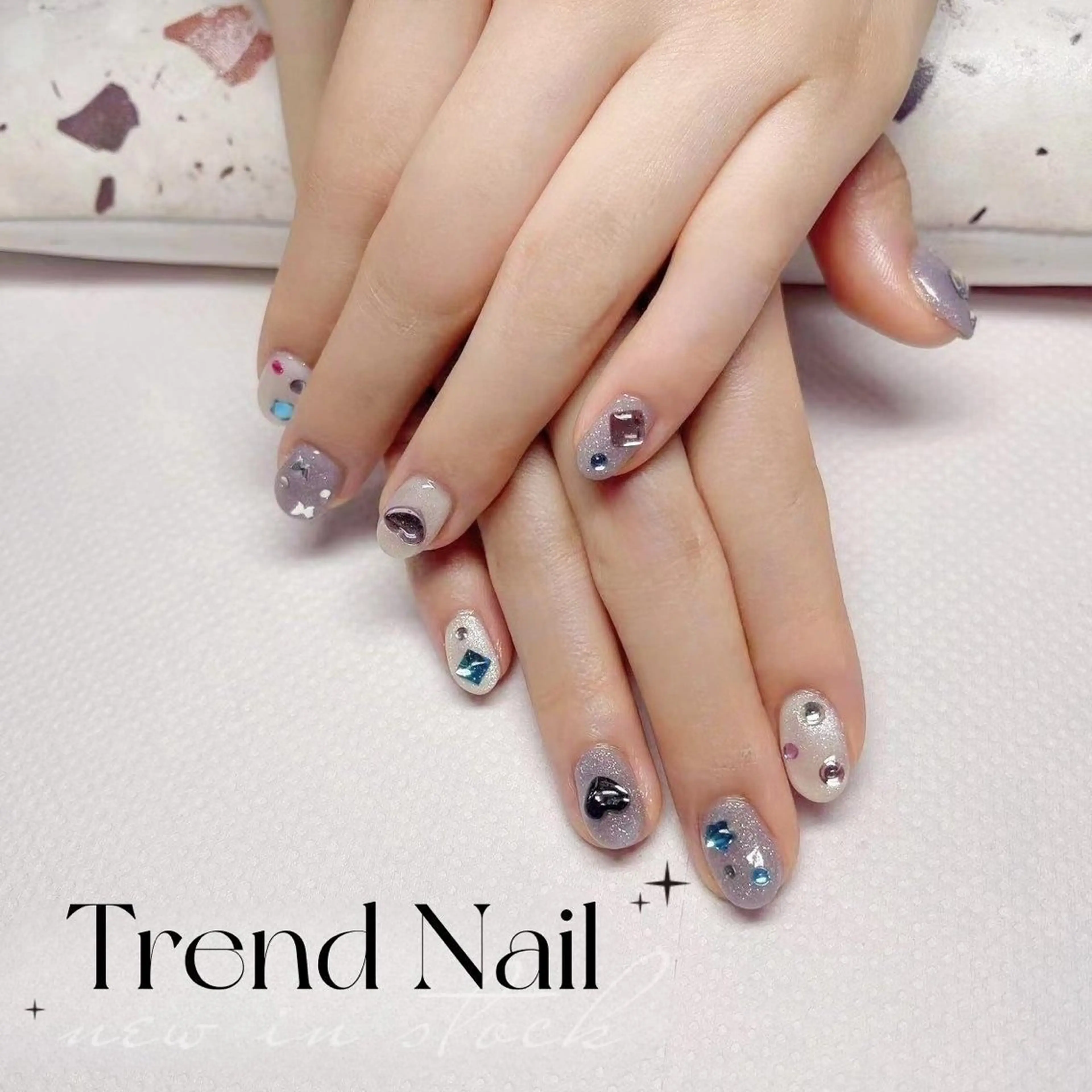 ネイル ハンドネイル トレンド ネイル スタジオのネイルデザイン