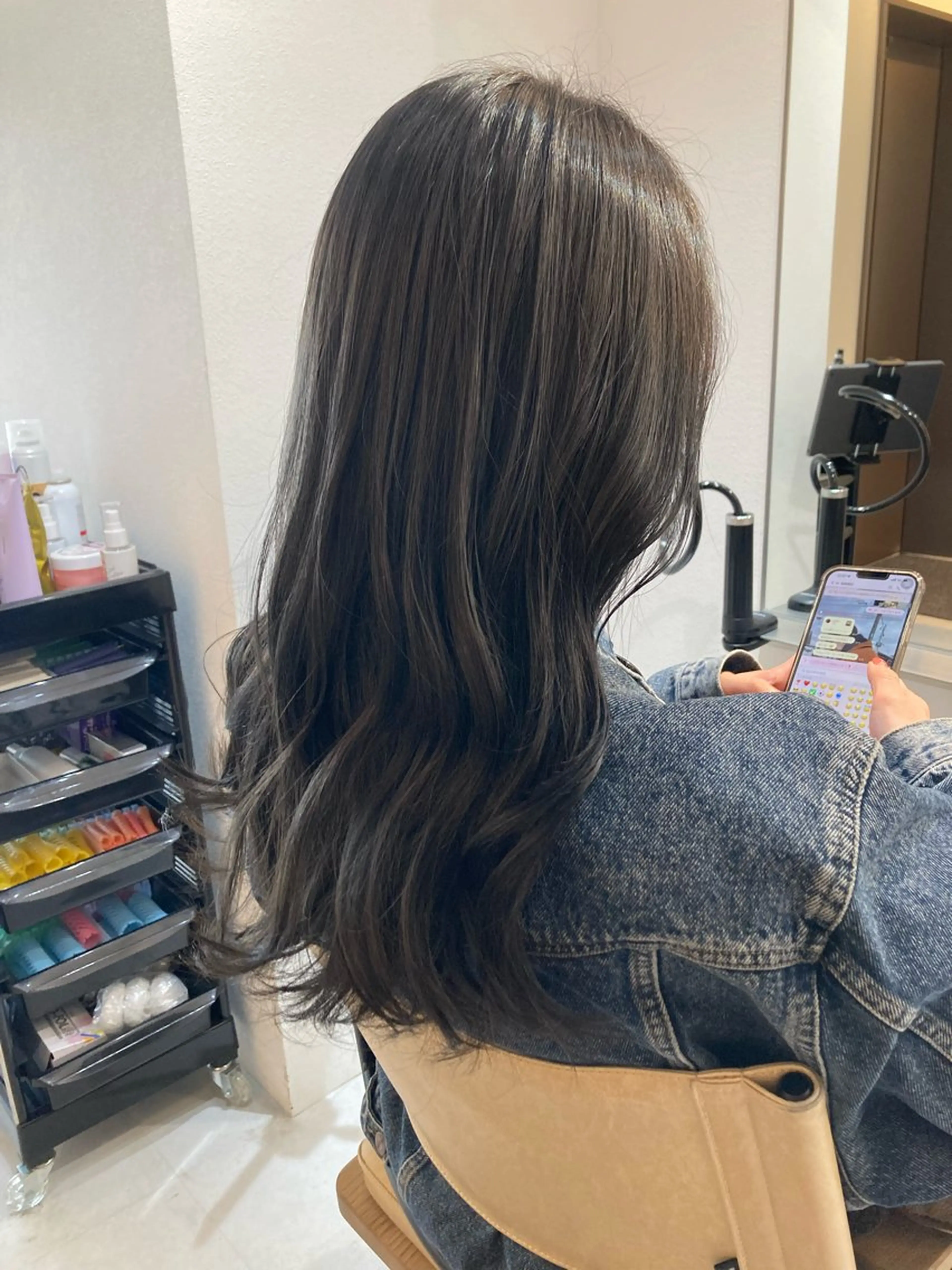 ロング ✨色持ちの良い艶 カラー✨蟹江真世のヘアスタイル