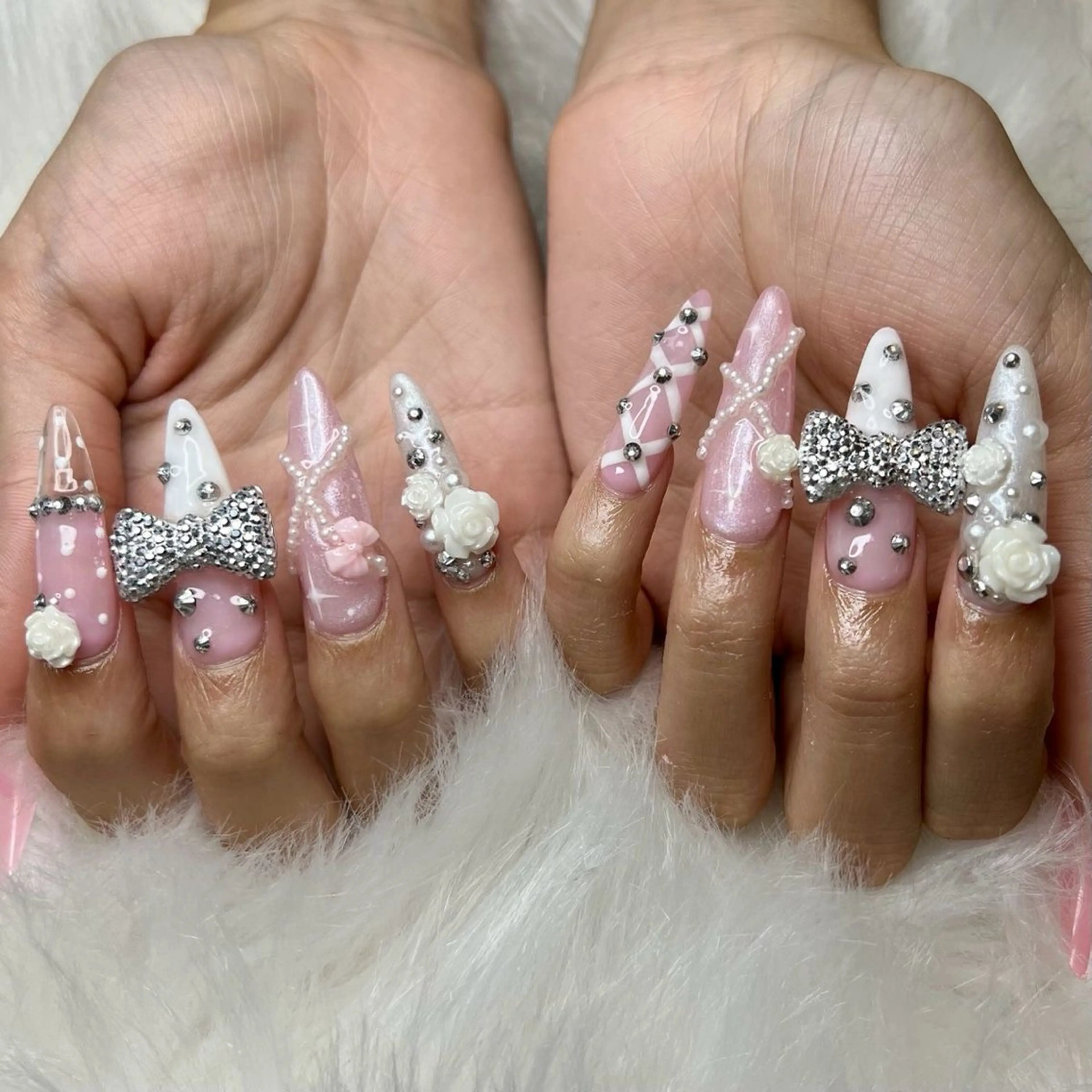 ネイル マグネットネイル ピンク ネイルチップ 冬ネイル Lee Nailsのネイルデザイン