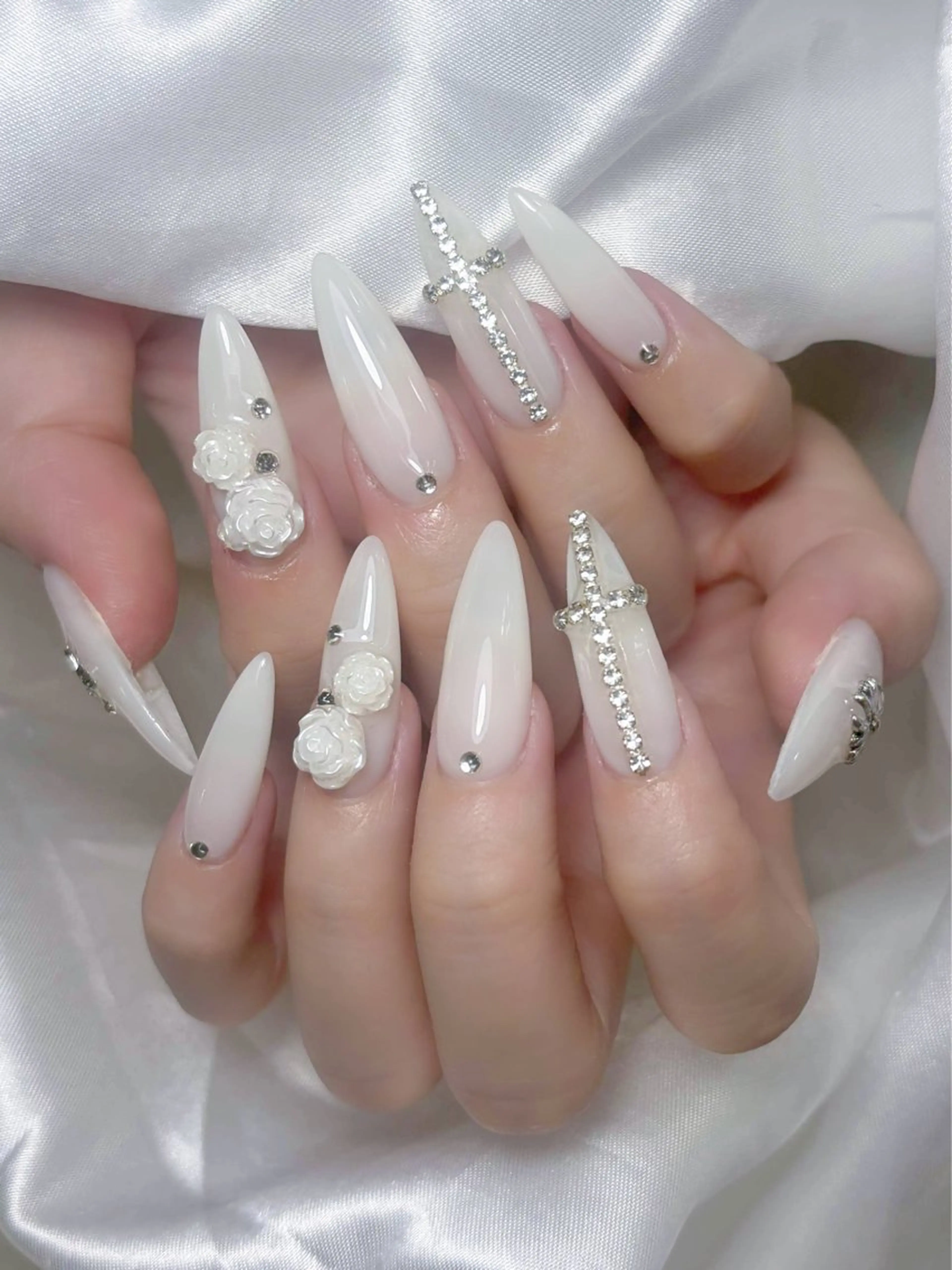 ネイル ハンドネイル LEELA NAIL STUDIO所属・LEELA NAIL STUDIOのネイルデザイン