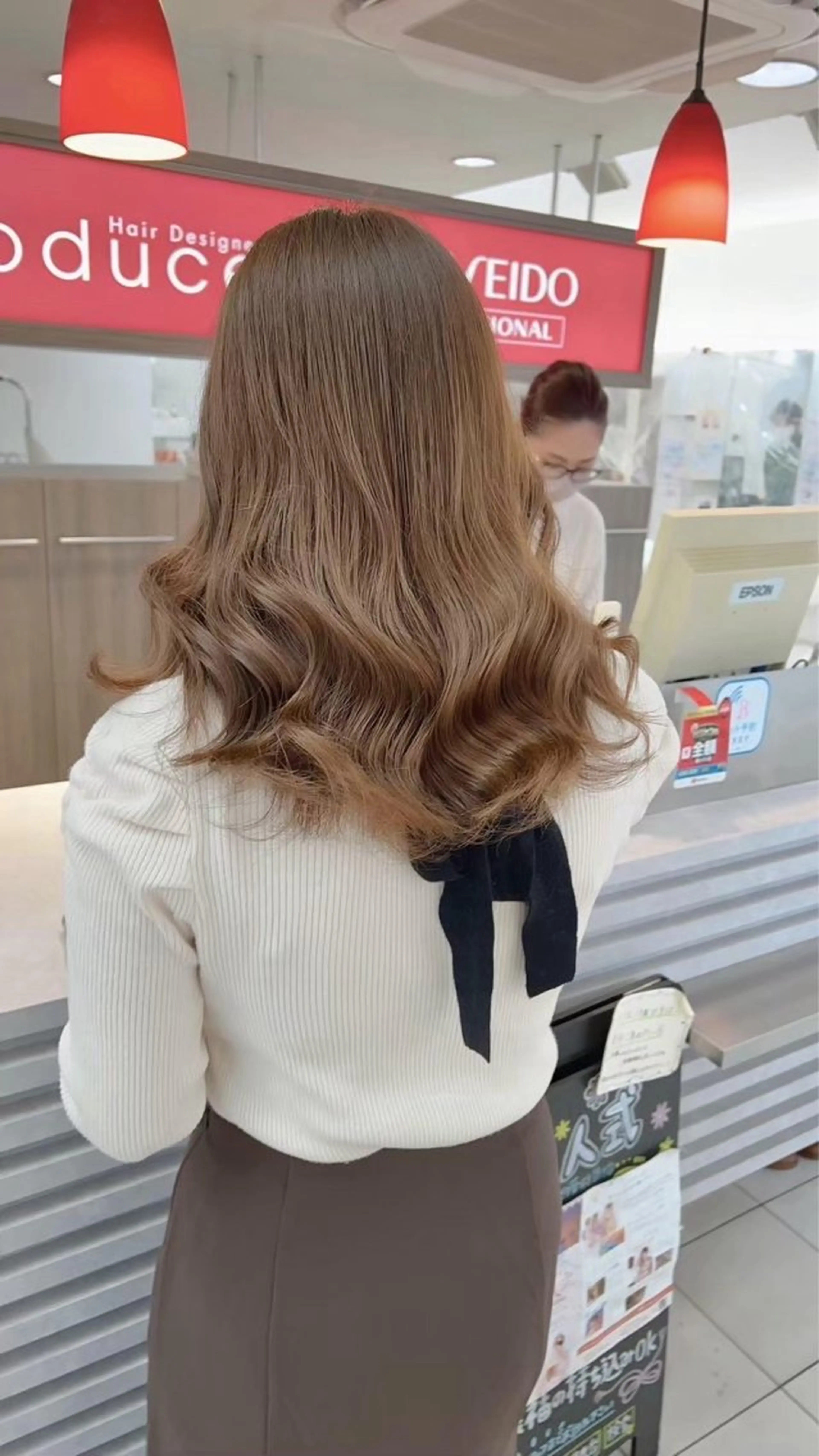 セミロング 暖色🍒艶カラー✨️ コウセイのヘアスタイル