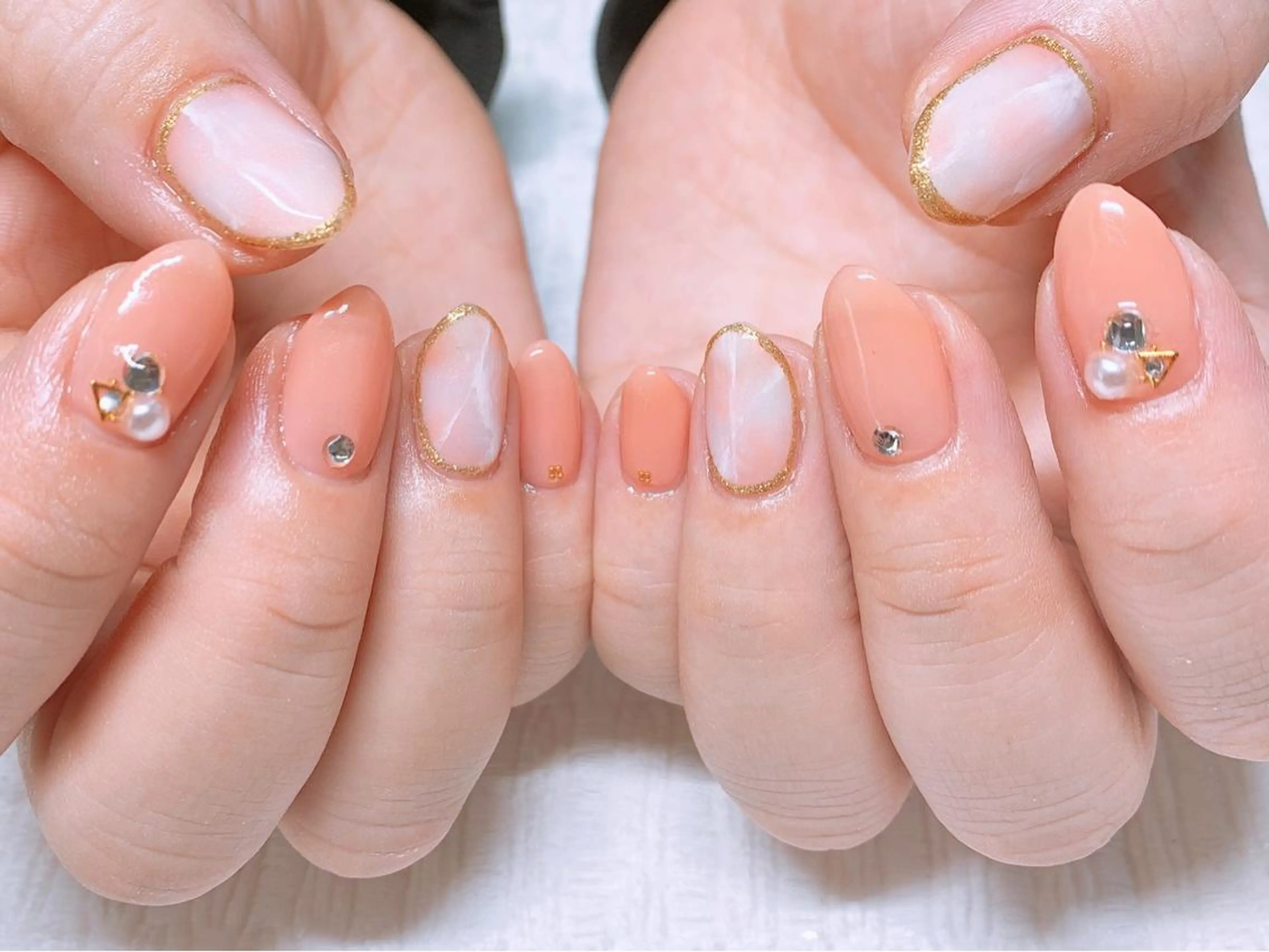 ネイル 持ち込み THECOLORS所属・近貞 莉奈のネイルデザイン