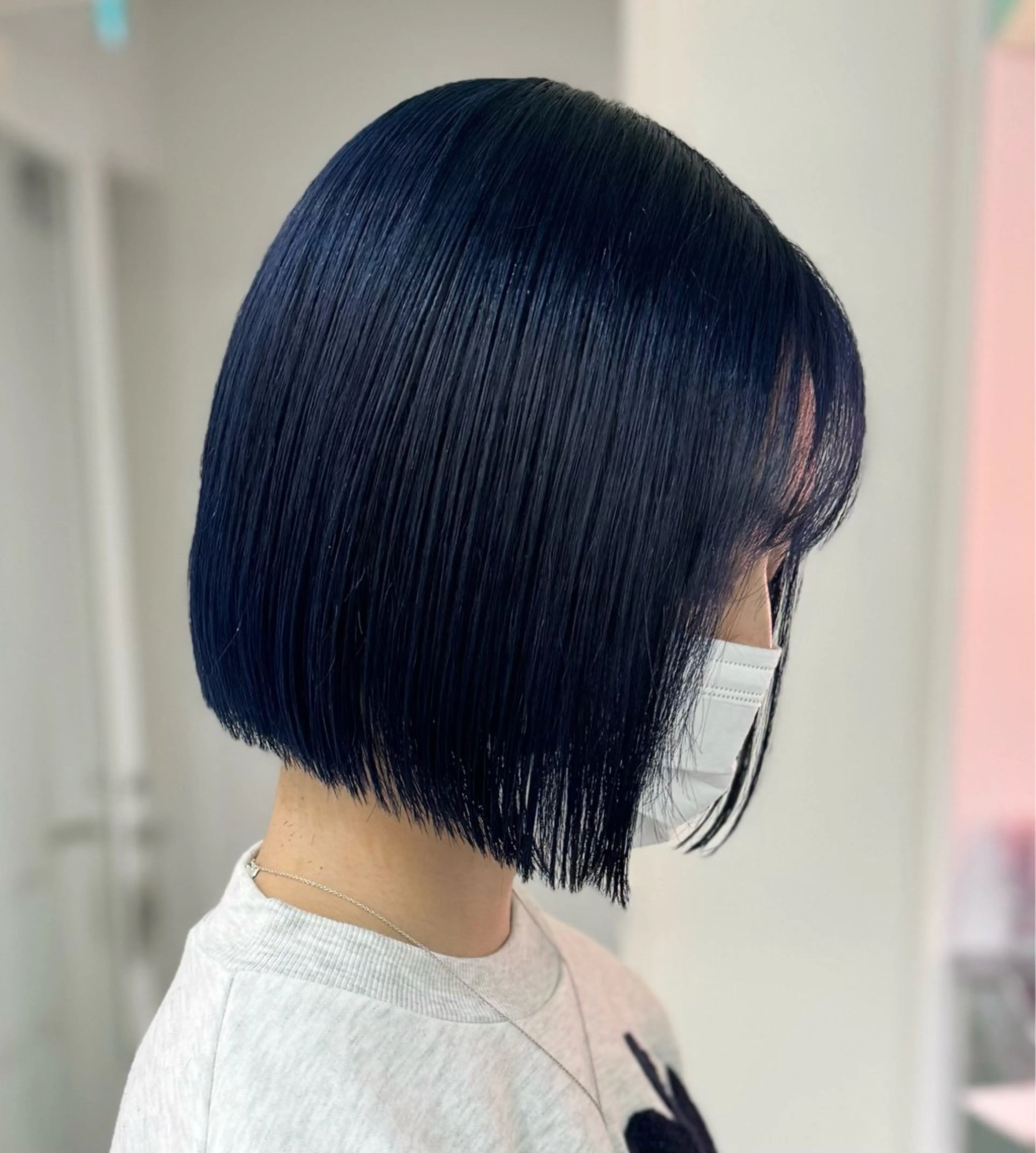 ショート カラー amane໒꒱うる艶 ブリーチ透明感カラーのヘアスタイル