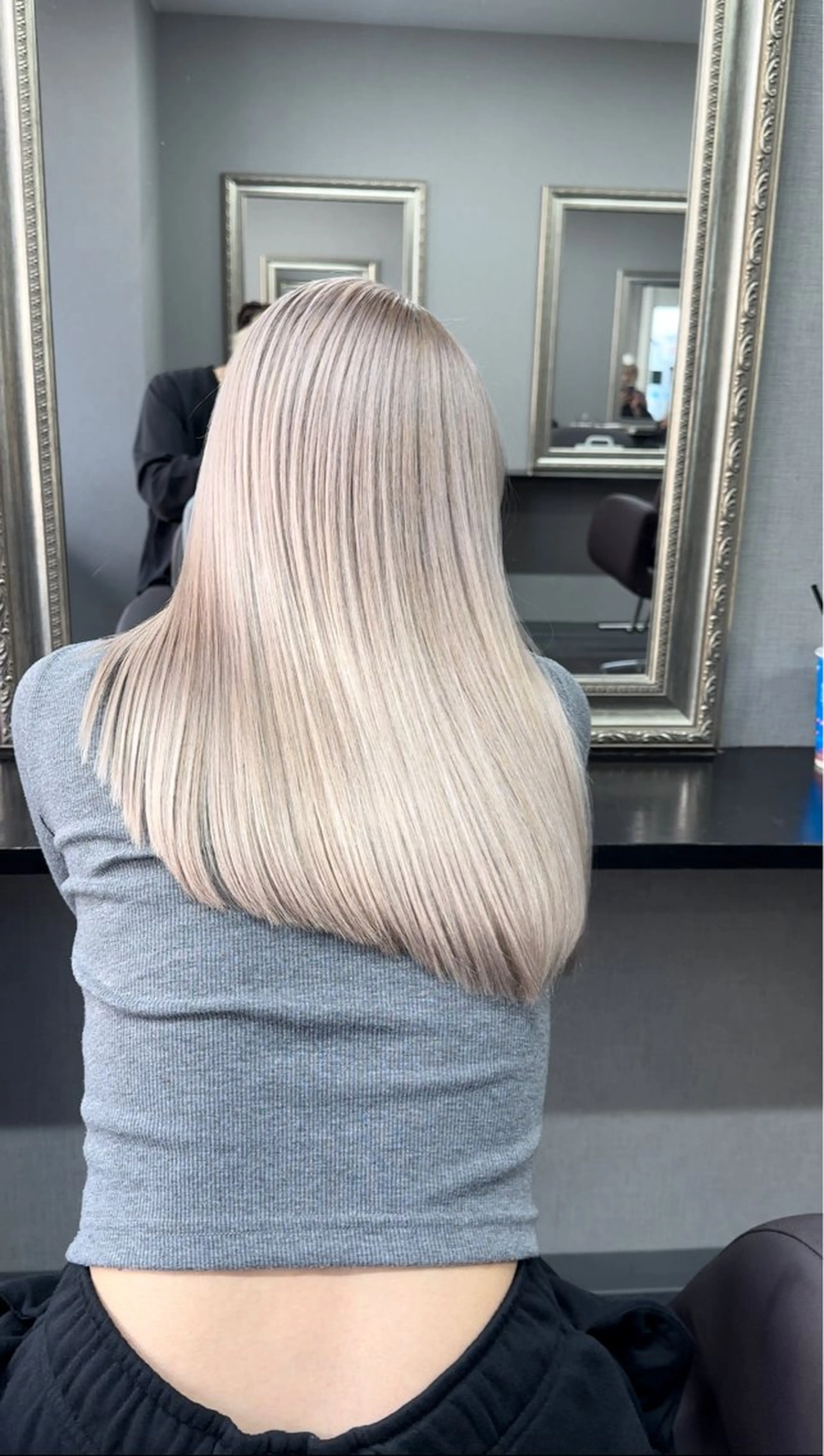 ロング カラー Selenehair 三条本店のヘアスタイル