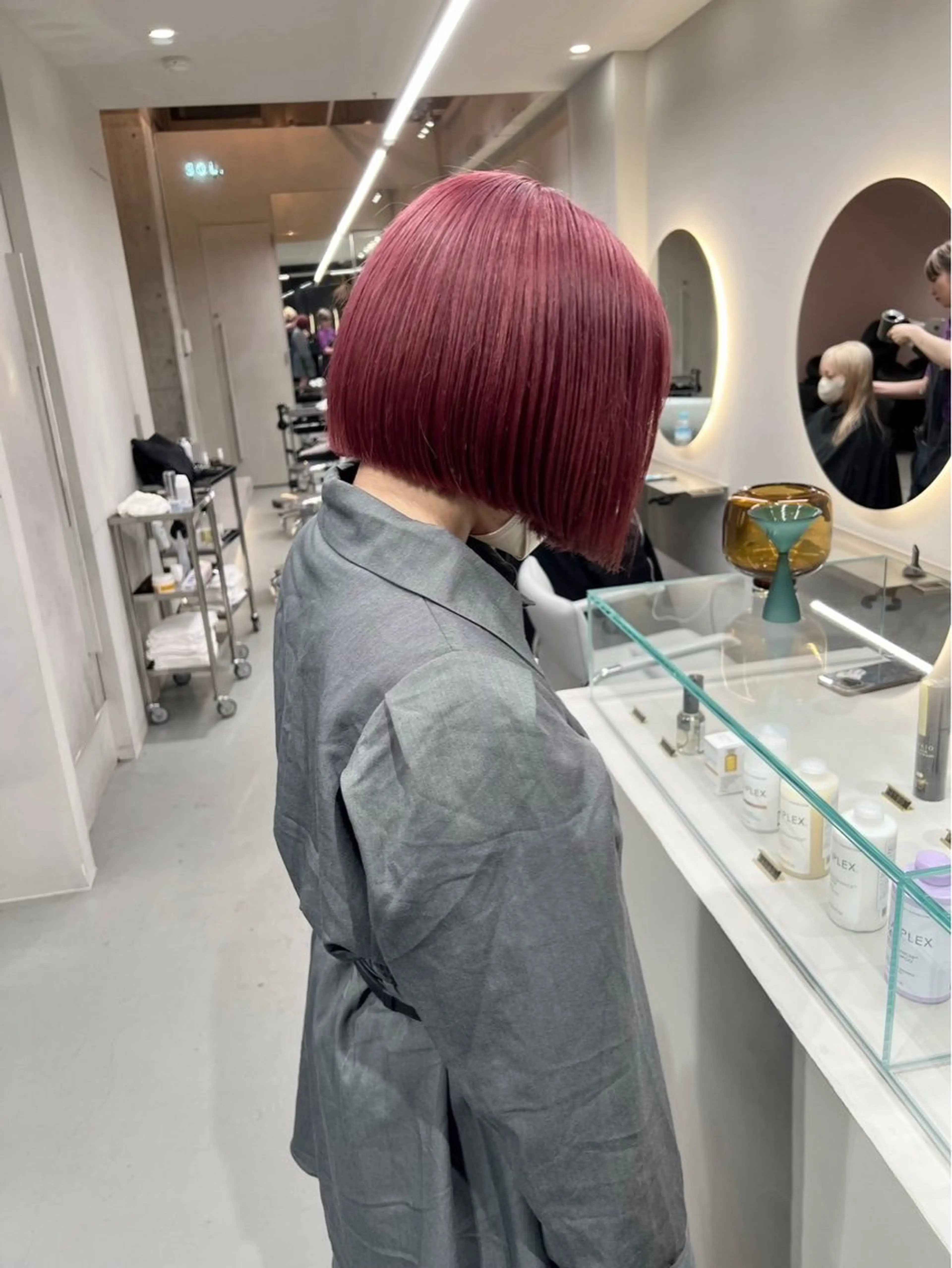 ショート カラー ブリーチ ハイトーンカラー レッドカラー 縮毛矯正 トリートメント ヘアカラー ケアブリーチカラー 橋本一輝のヘアスタイル