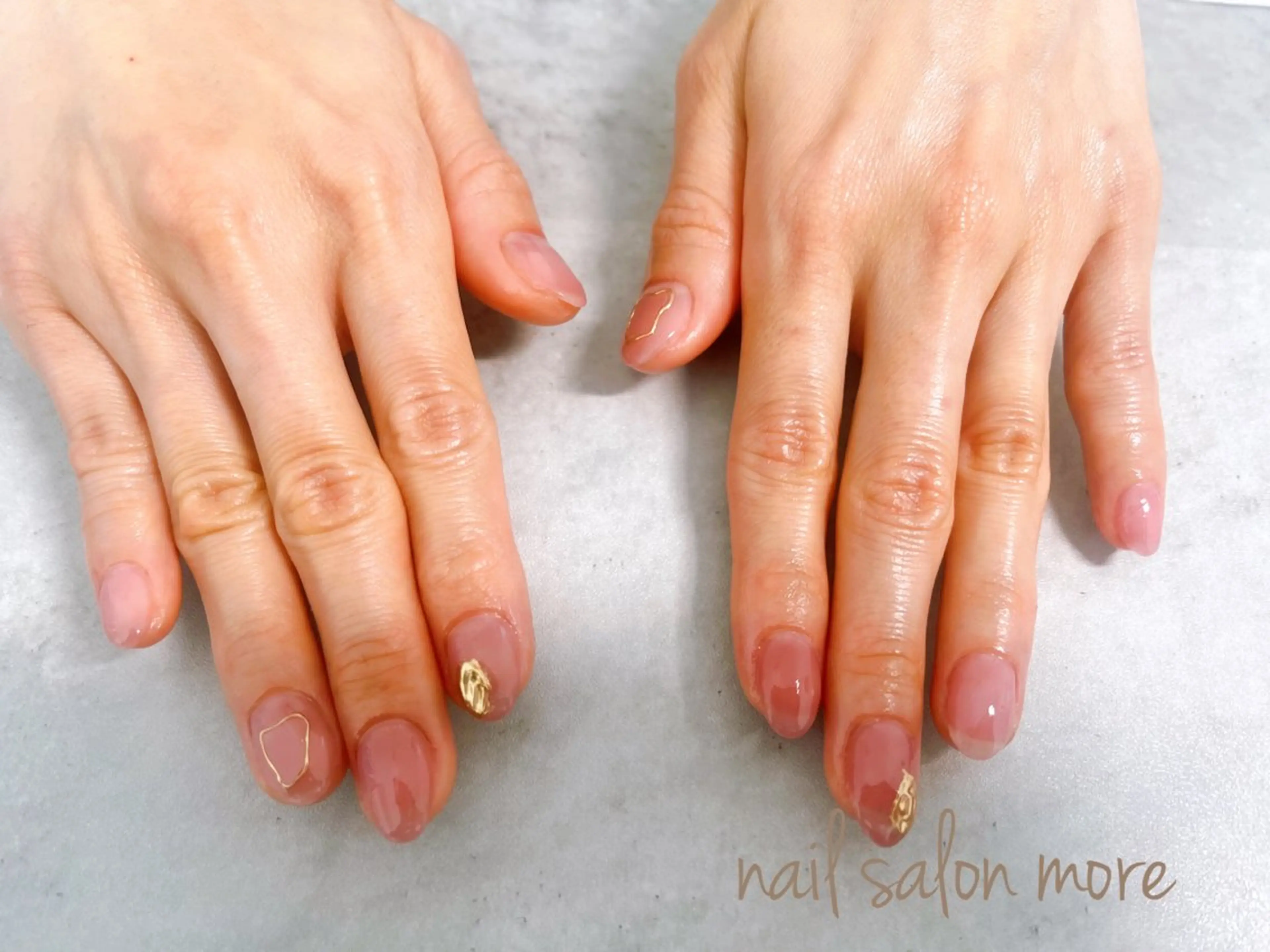 ネイル ミラーネイル nail salon moreのネイルデザイン