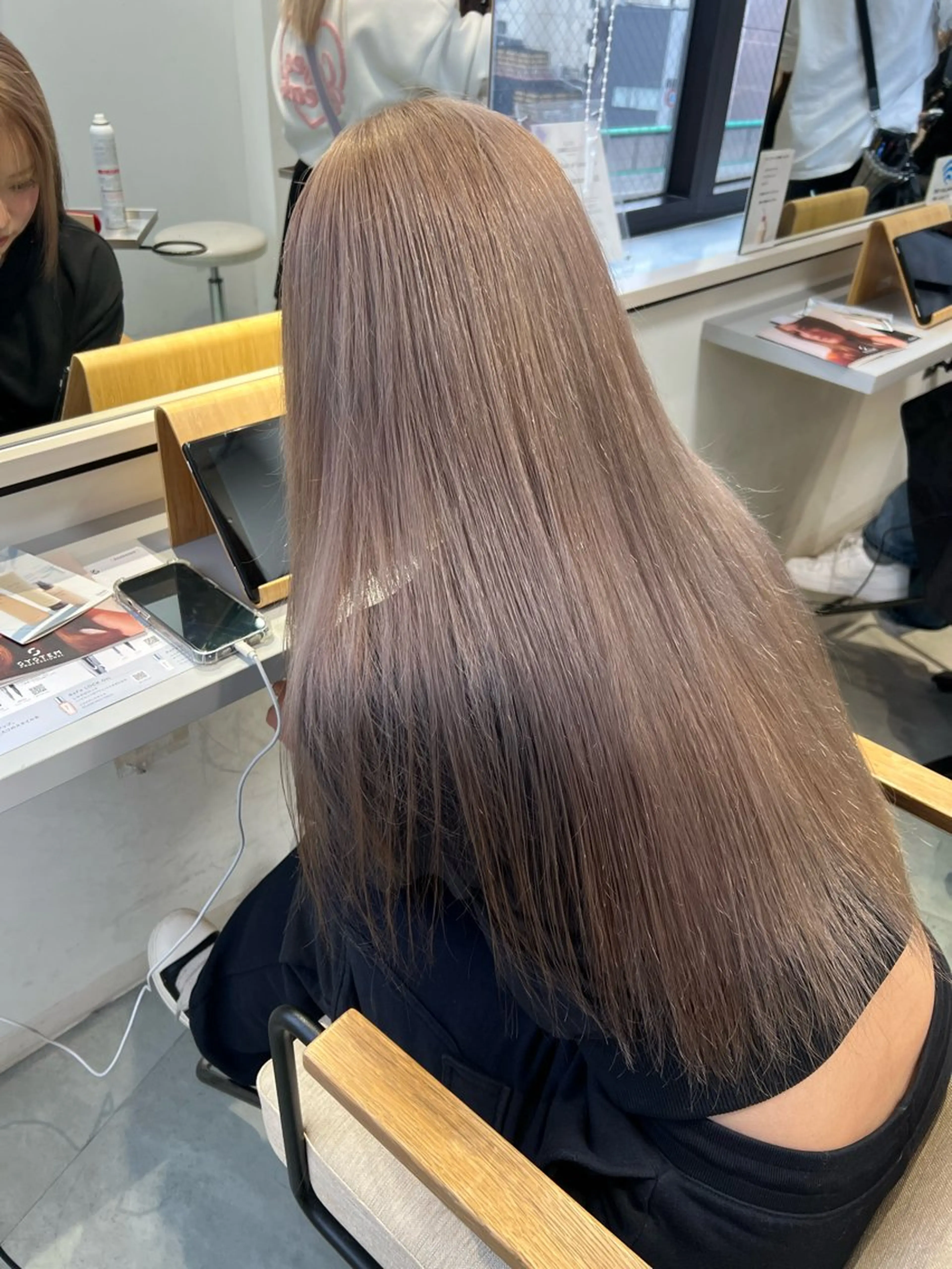 ミディアム デザイン🥇複雑履歴 ハイトーン特化のヘアスタイル