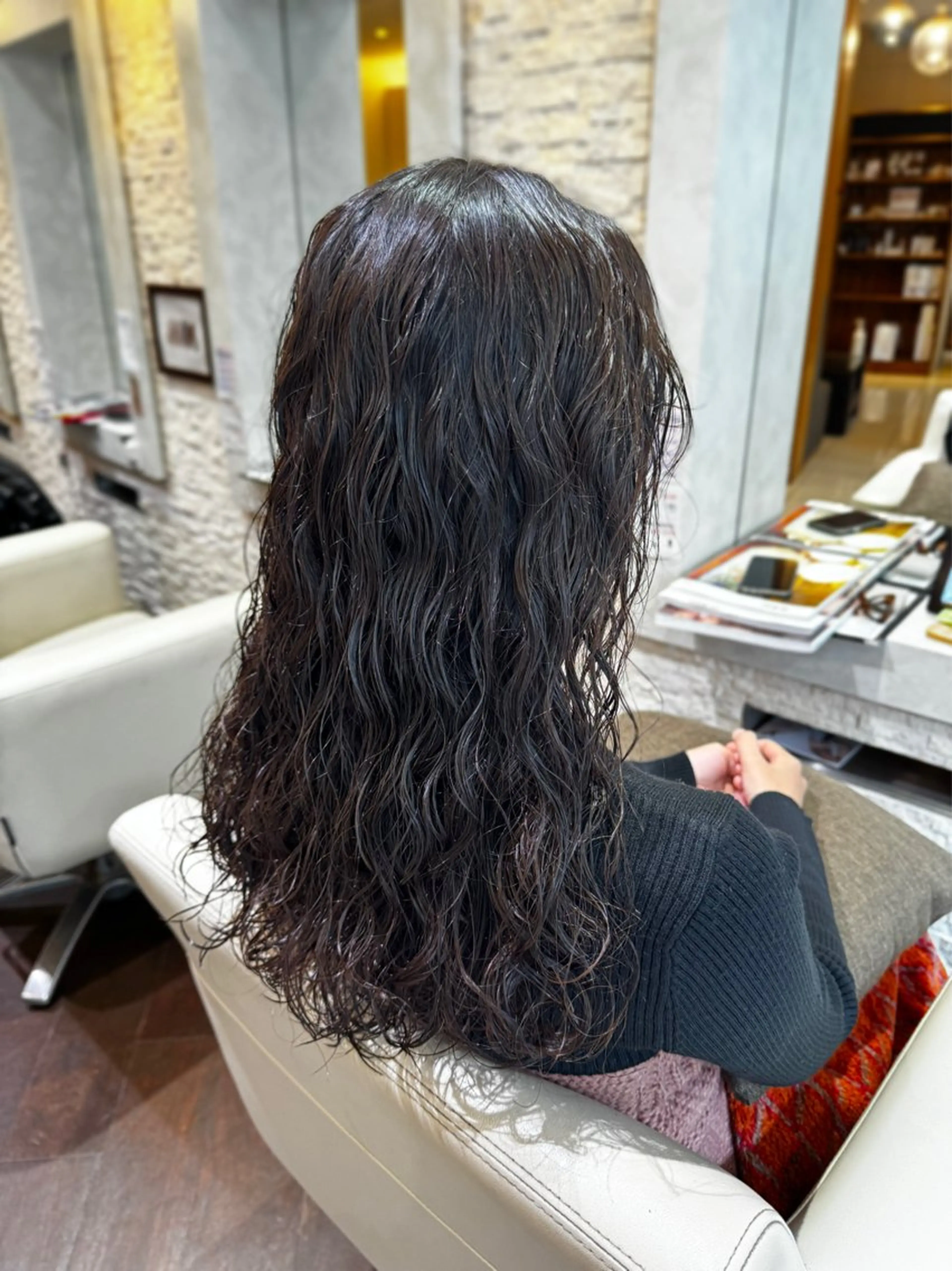 ロング パーマ 本多 美羽のヘアスタイル