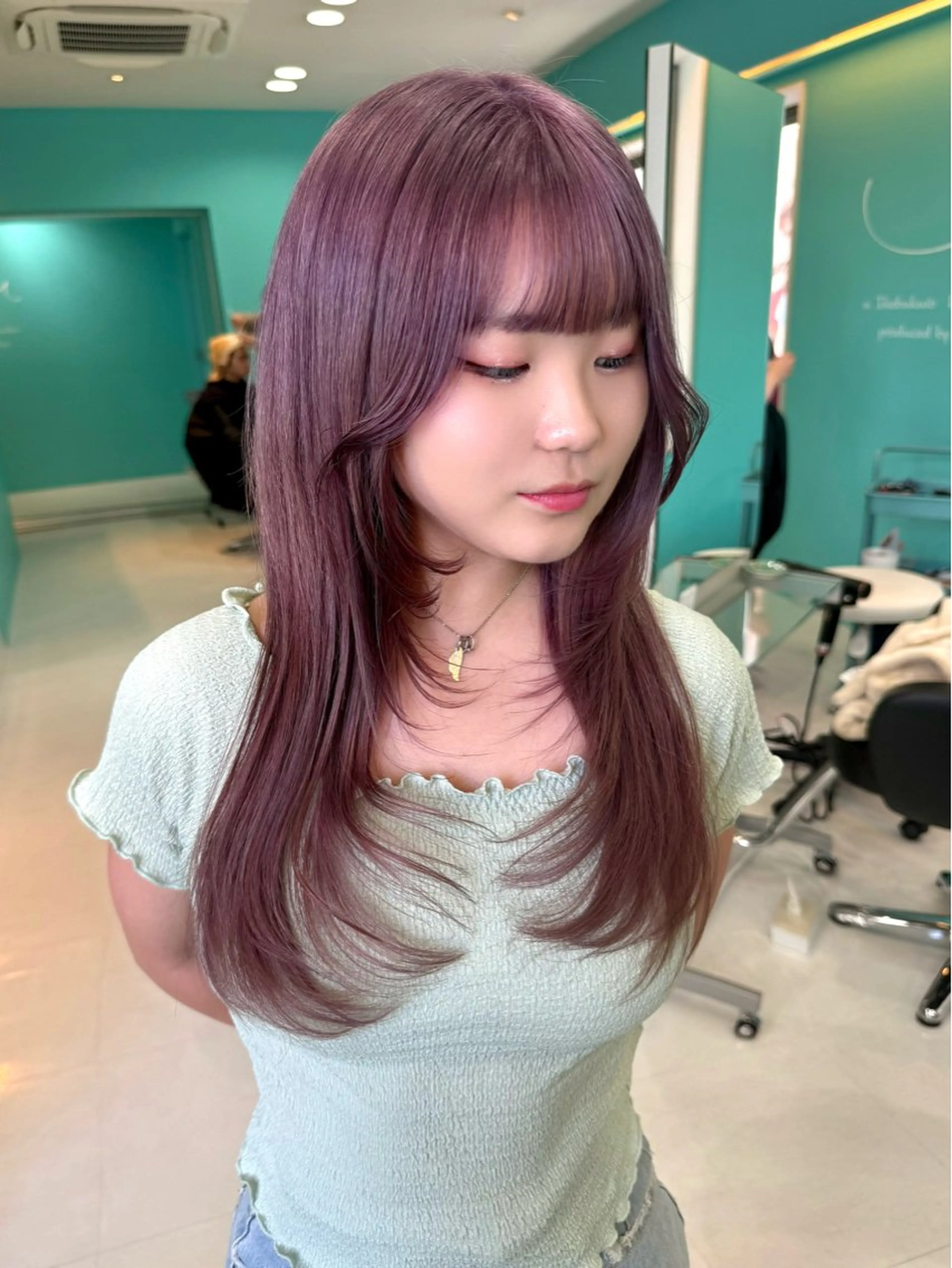 ミディアム カット ヘアカラー トリートメント Misaki/ レイヤー/ウルフのヘアスタイル