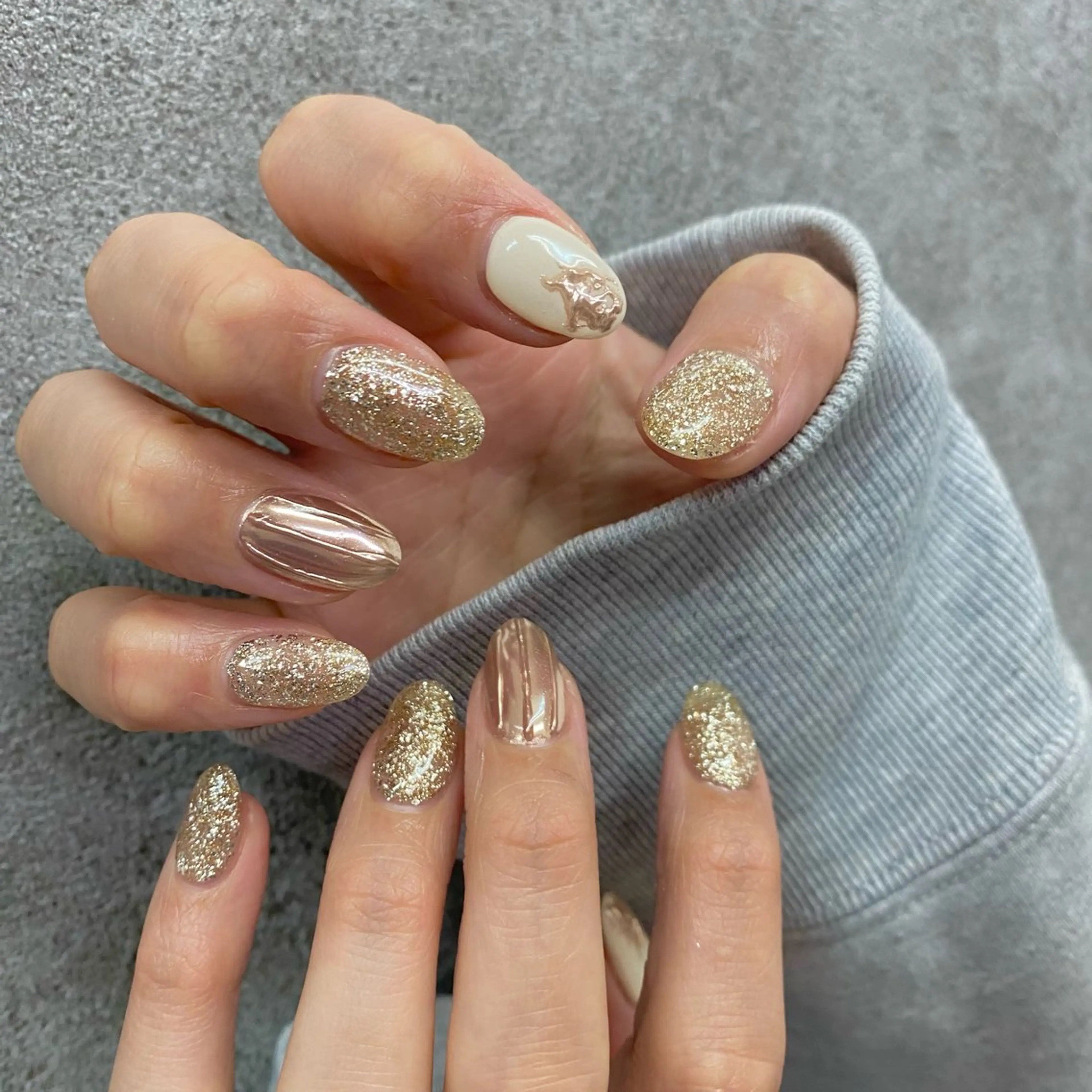 ネイル キラキラネイル ニュアンスネイル ハンドネイル ハンドケア RaLa（ネイル&アイラッシュ）所属・🫧RaLa ⭐︎AYAKA🫧のネイルデザイン