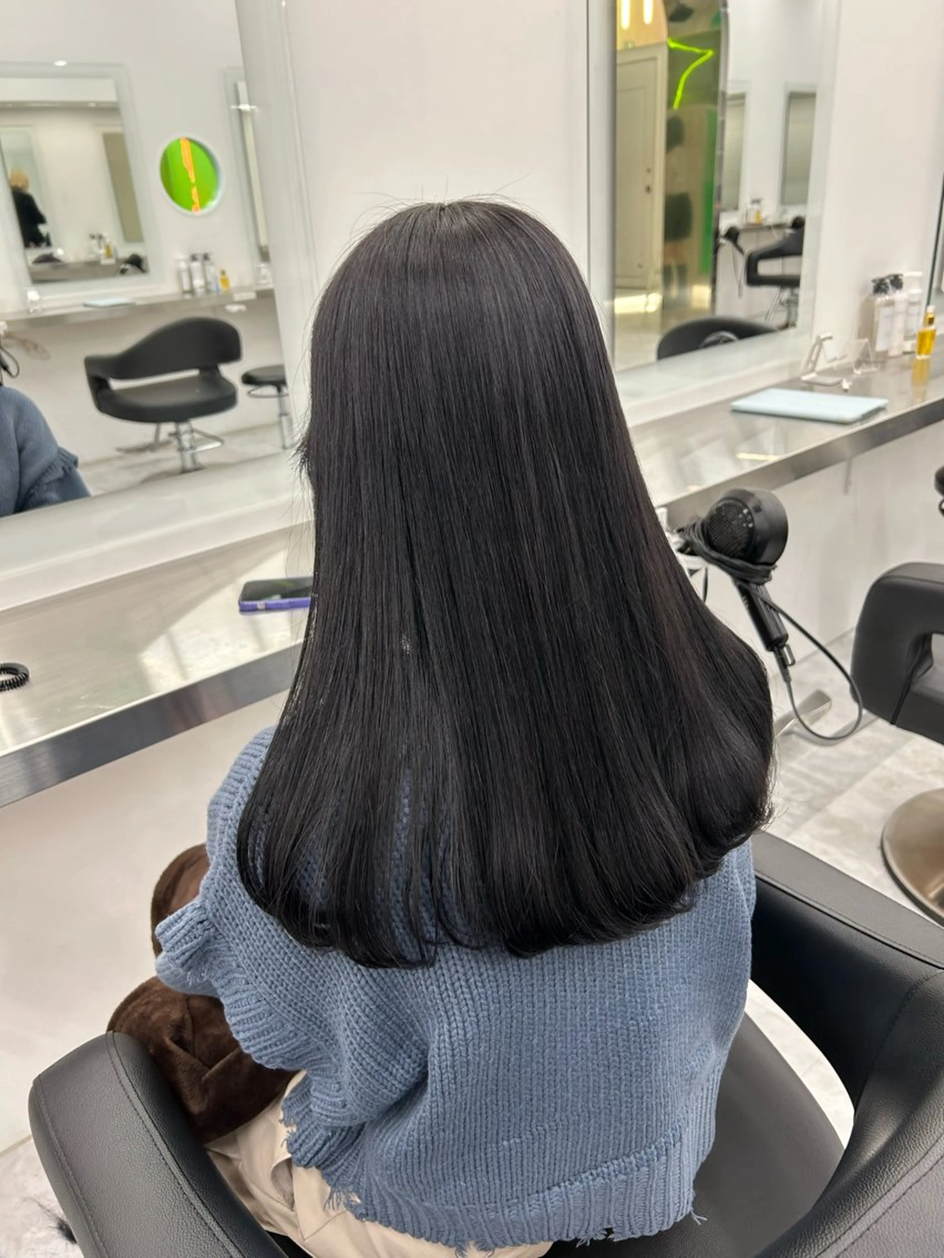 セミロング Wカラー/暖色/べ ージュりく©︎🐝のヘアスタイル