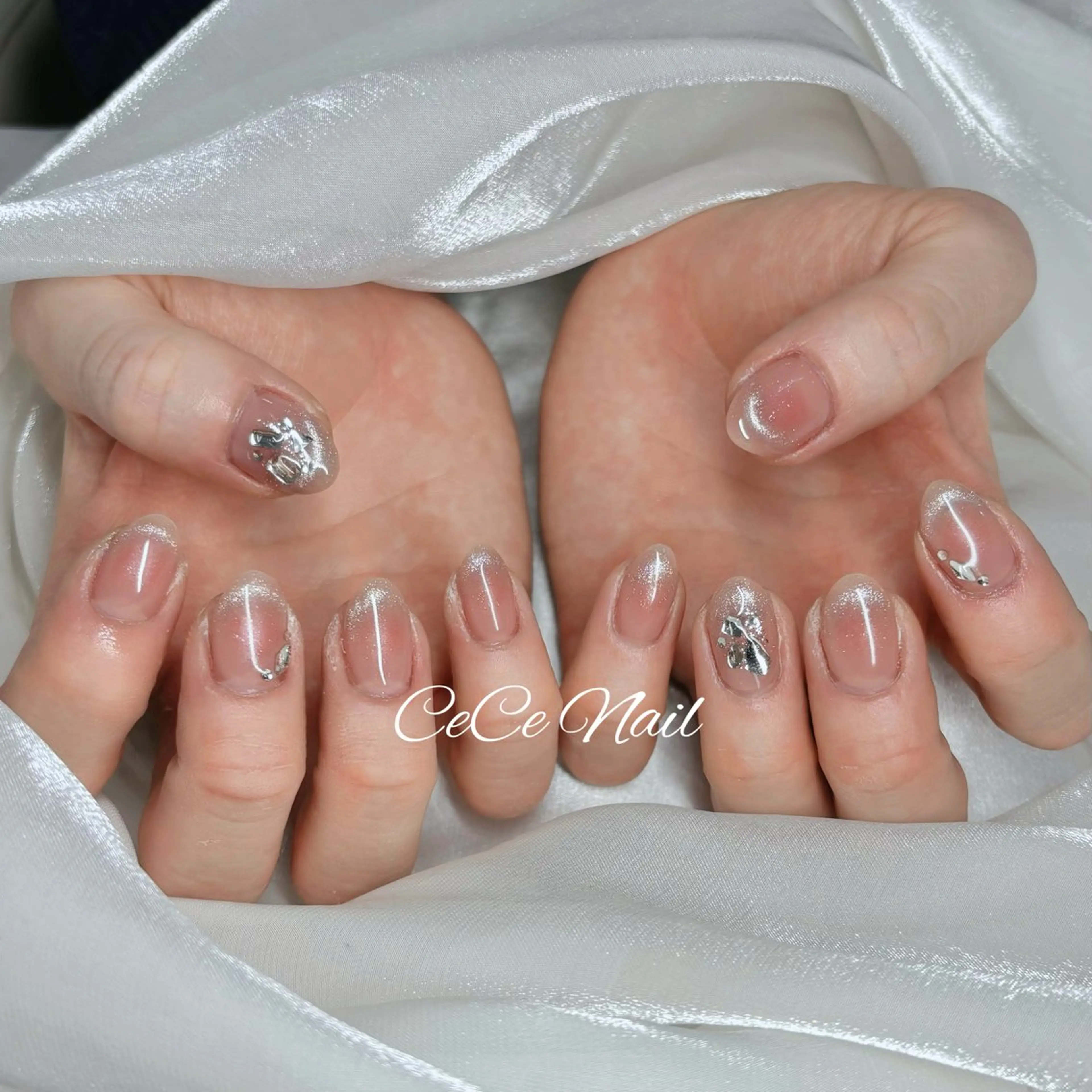 ネイル オーロラネイル 長さ出し フットネイル フレンチネイル ジェルネイル ハンドネイル CeCe Garden所属・CeCeGarden ✨️キラキラワンホンのネイルデザイン