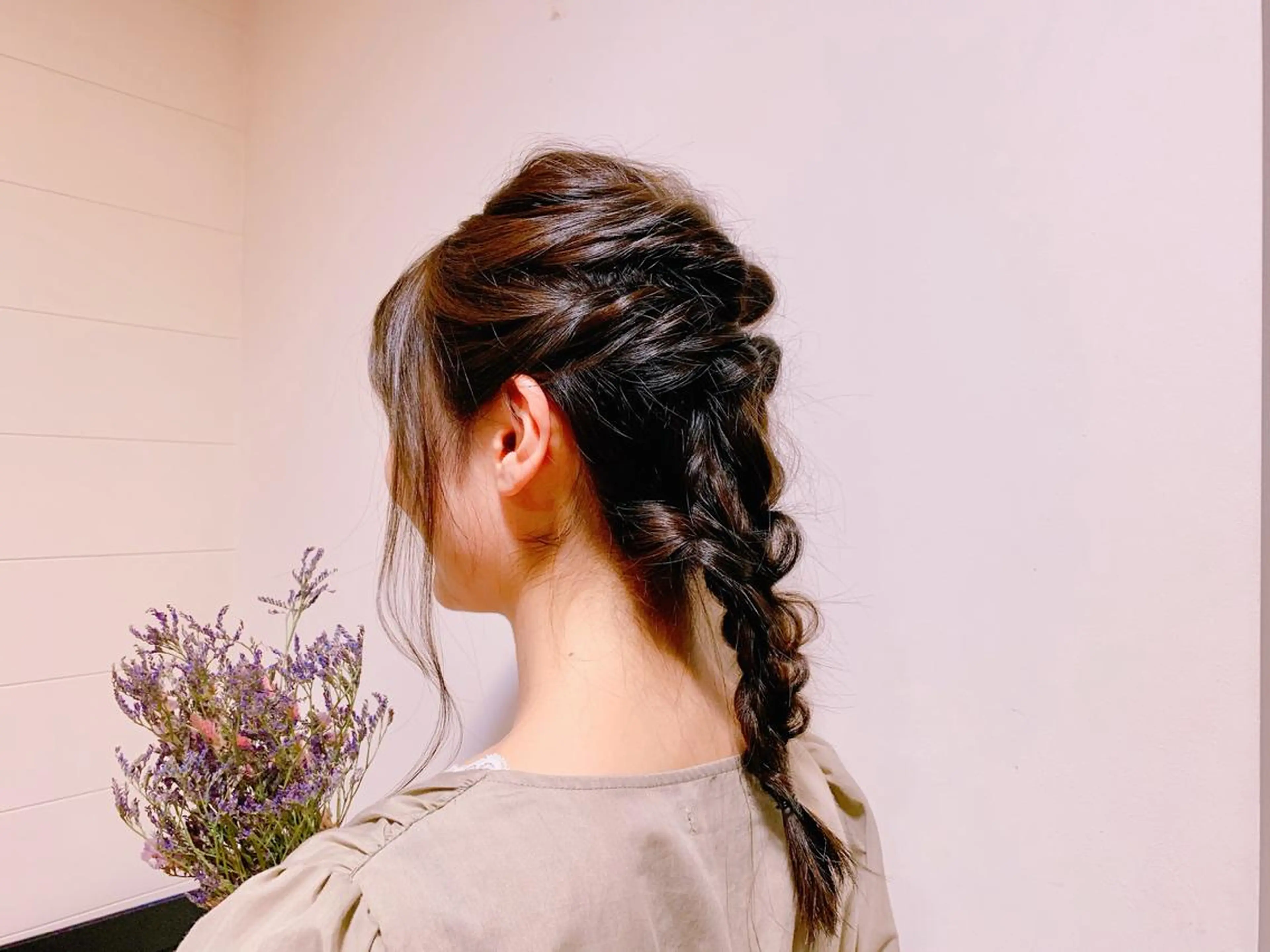 セミロング ヘアアレンジ 井上 涼花のヘアスタイル