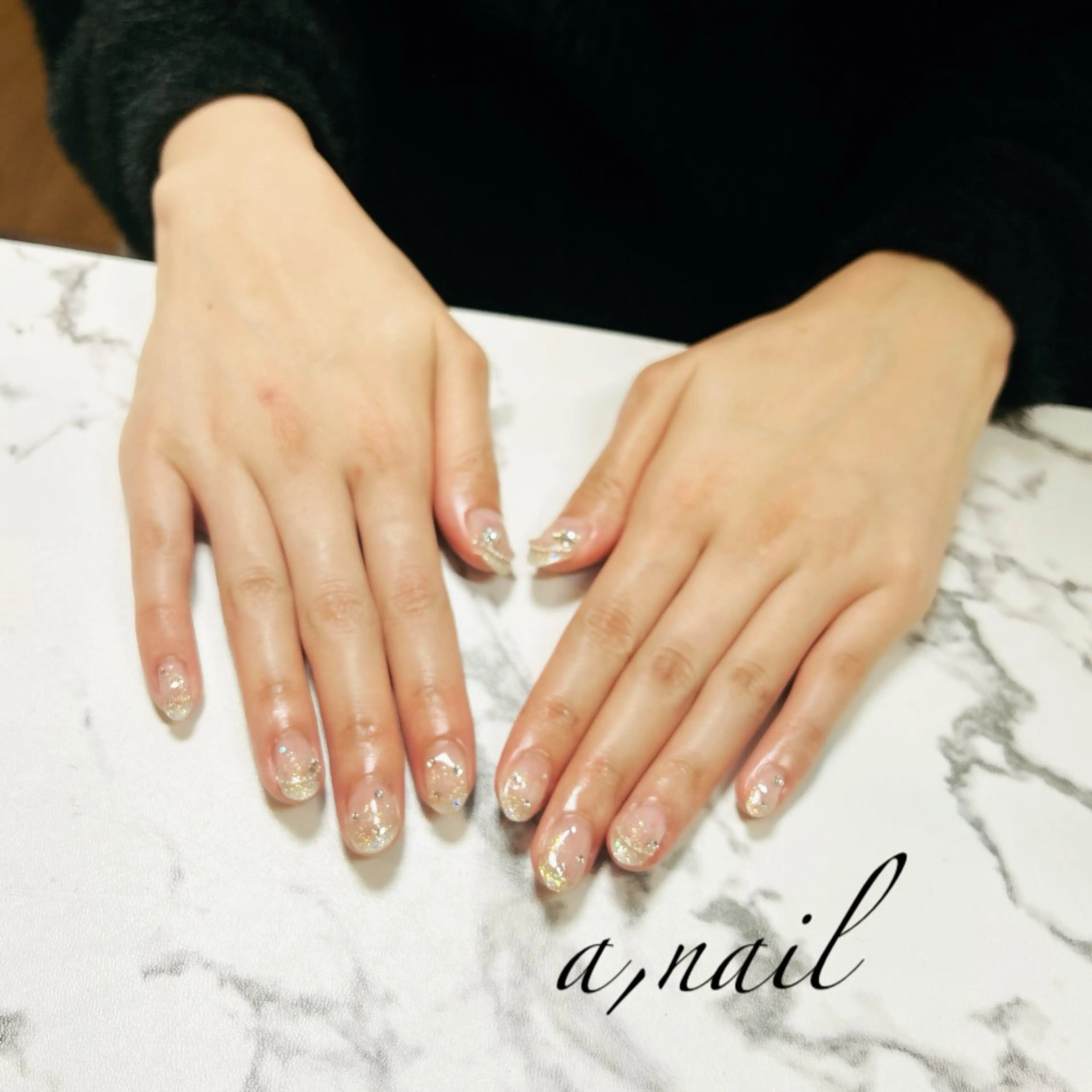 ネイル オーロラネイル フラッシュネイル グラデーション キラキラネイル ラメ(グリッター) ハンドネイル ネイルサロン エーネイルのネイルデザイン