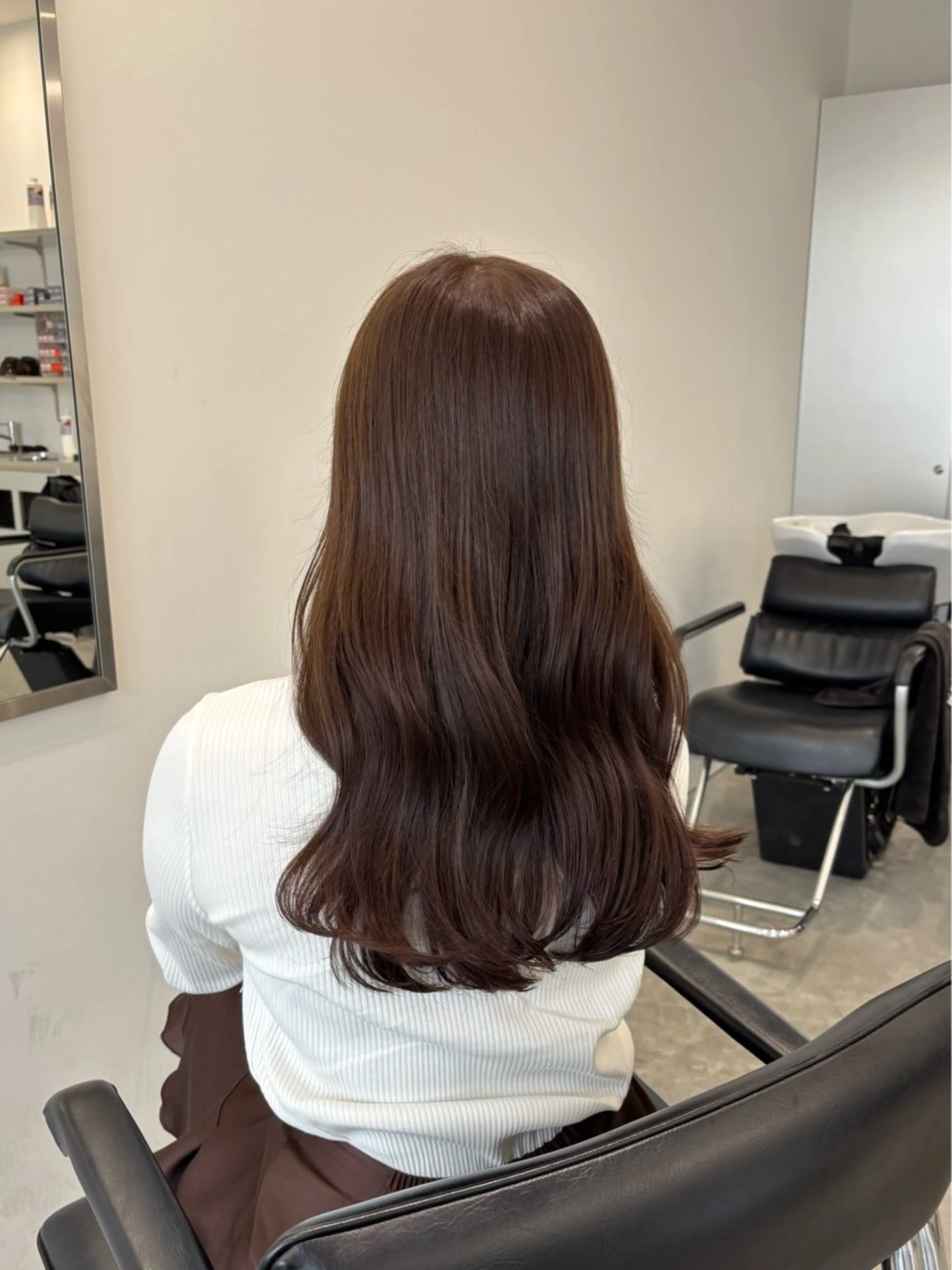 セミロング カラー KELLY MITO所属・鶴町 桃香のヘアスタイル