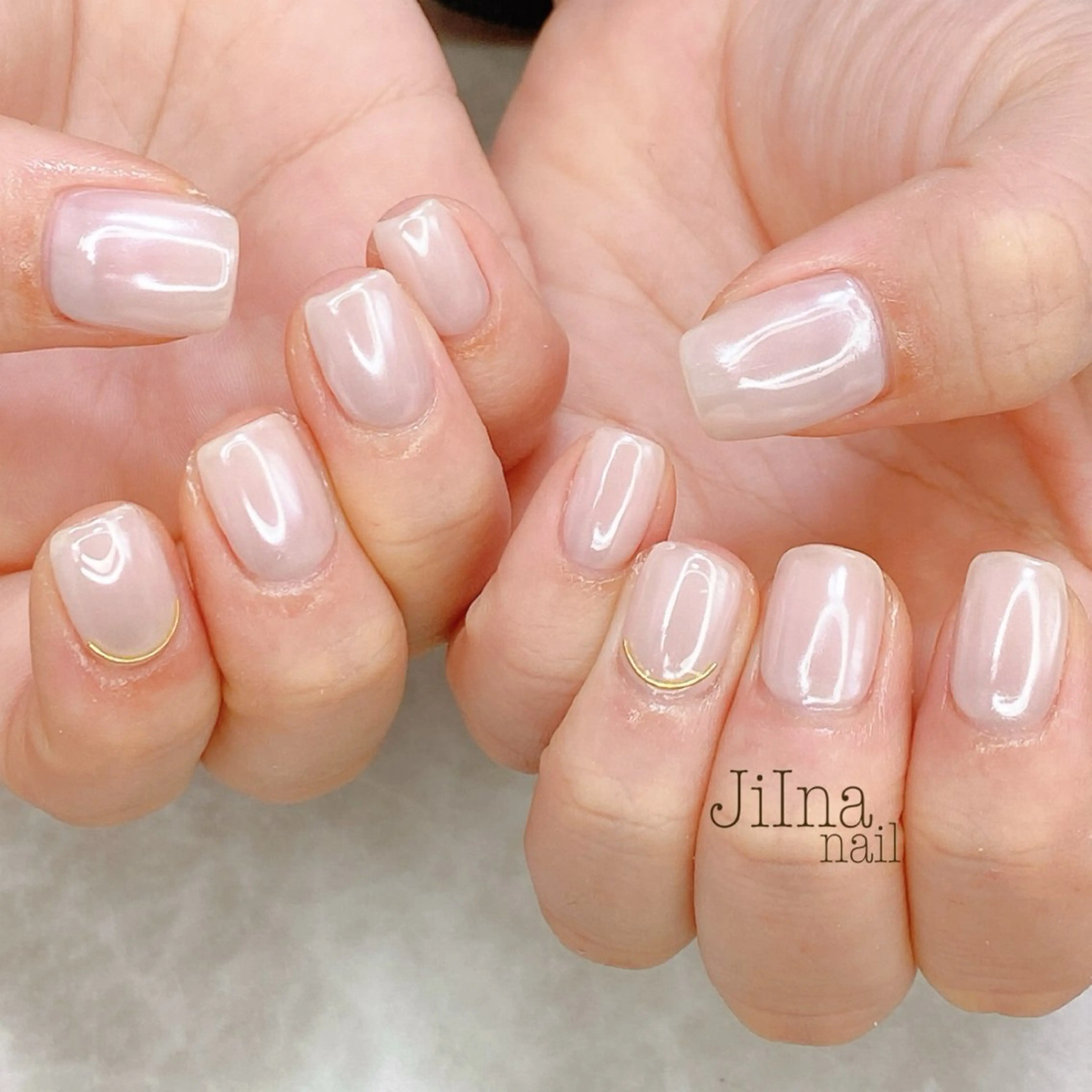 ネイル ミラーネイル ホワイト JiIna nailのネイルデザイン