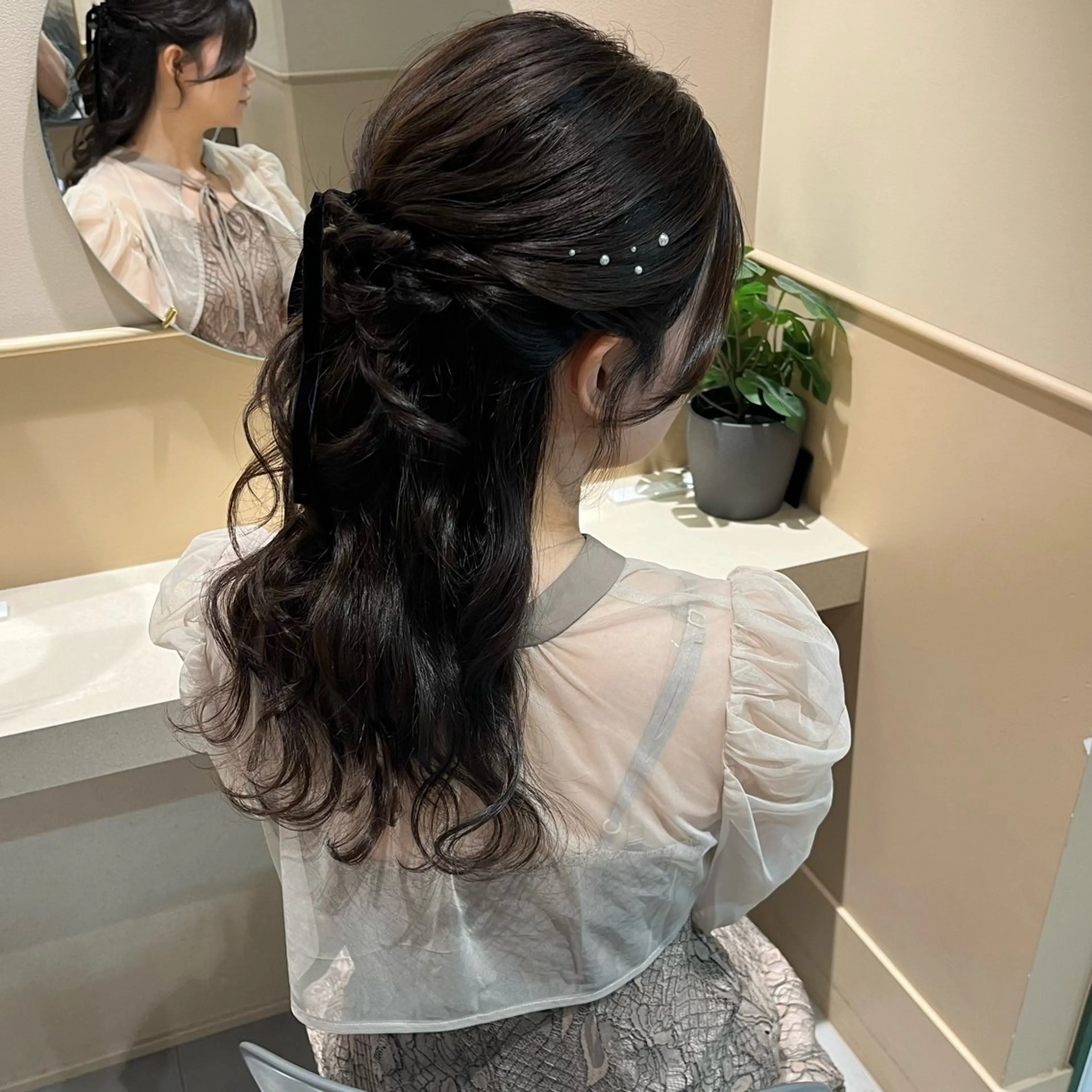 ロング ヘアアレンジ ハーフアップ ヘアセット 🫧tomoka 透明感カラー🫧のヘアスタイル