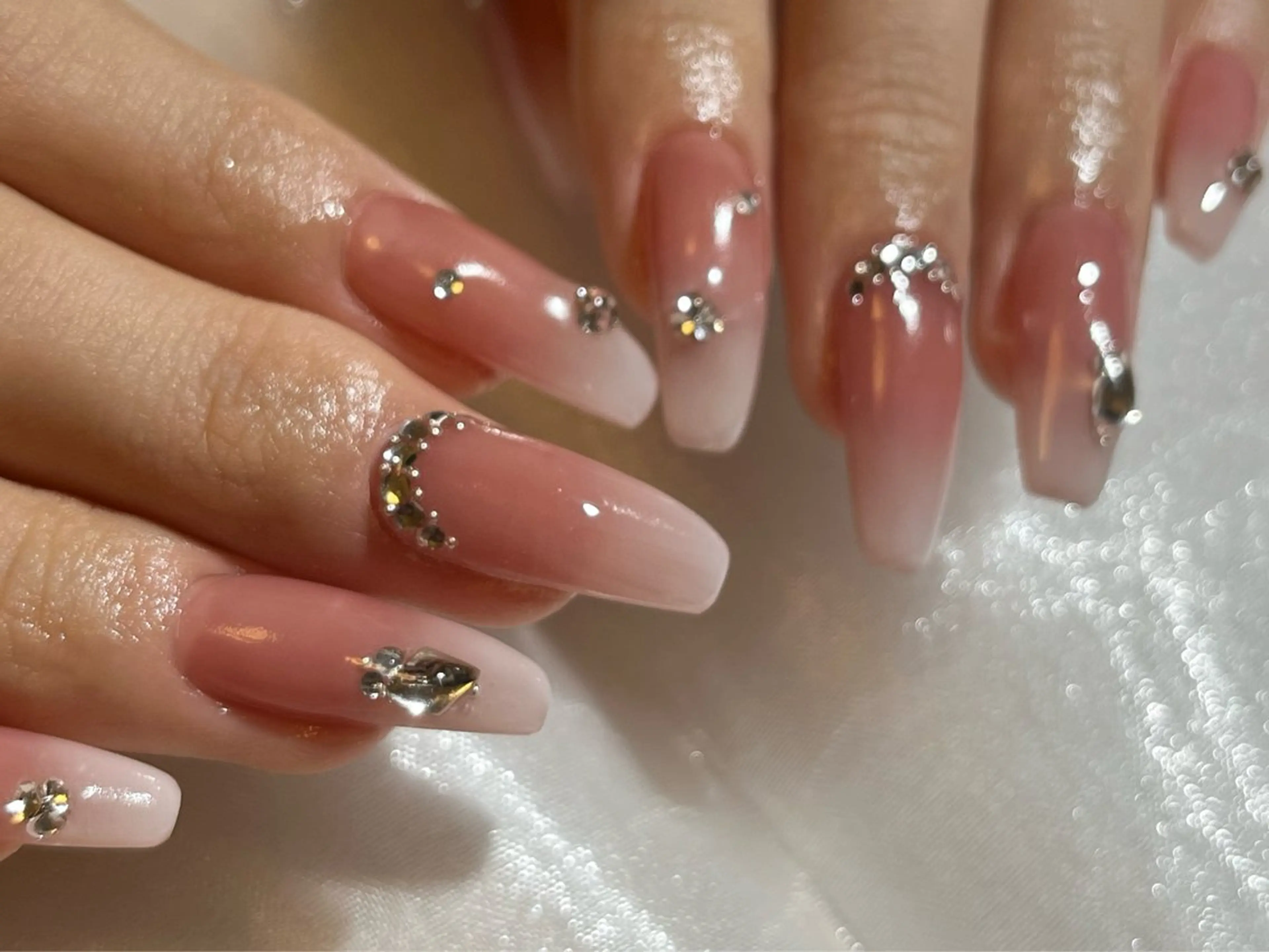 ネイル ロングネイル ハンドネイル repos 金山ネイルサロンのネイルデザイン