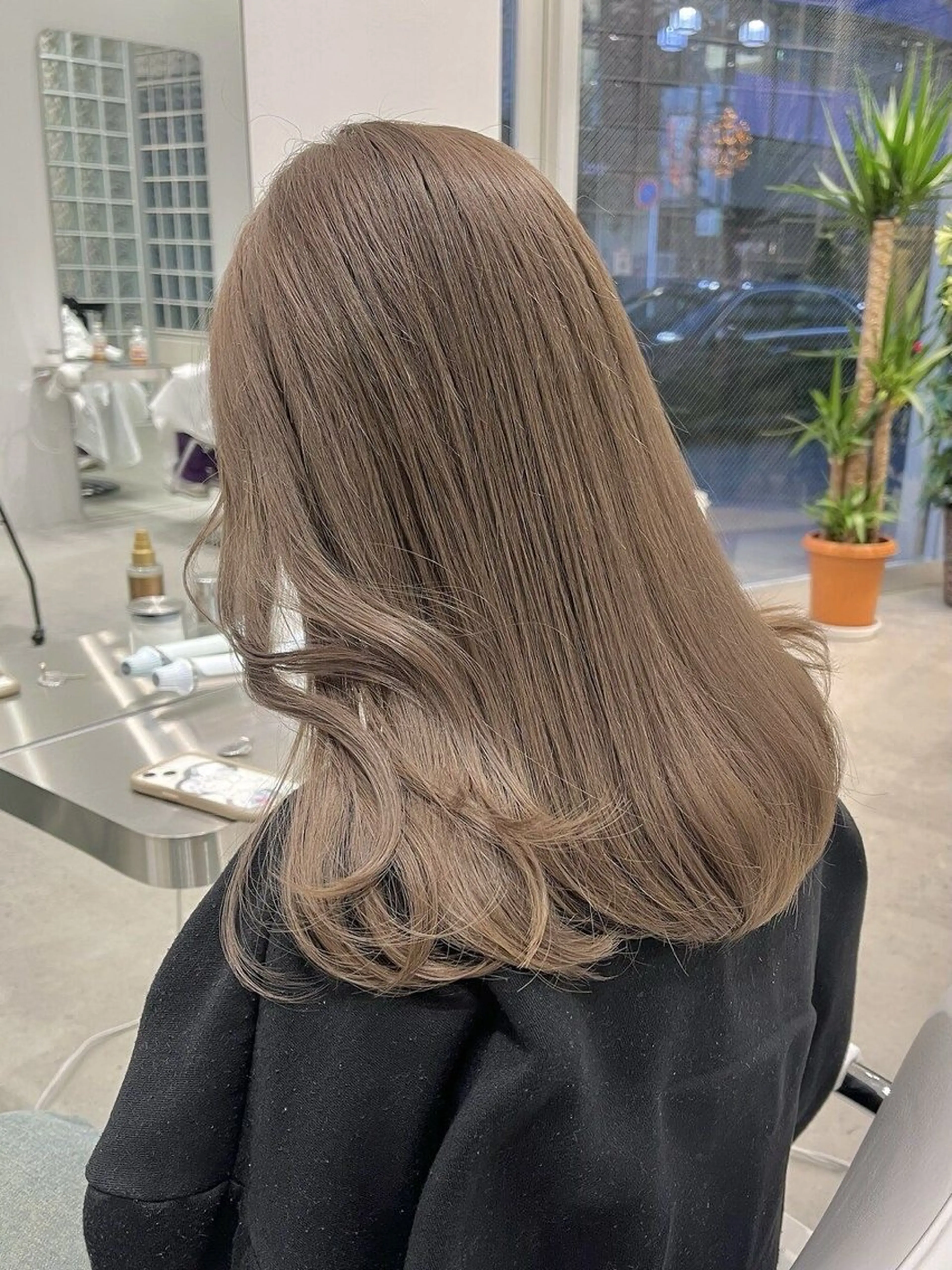 【水、日曜日限定】Wカラー𖤐⸝⸝⸝⋆(トリートメント付き✨️)透明感のあるヘアカラーにしたい方にオススメ️🩵の写真