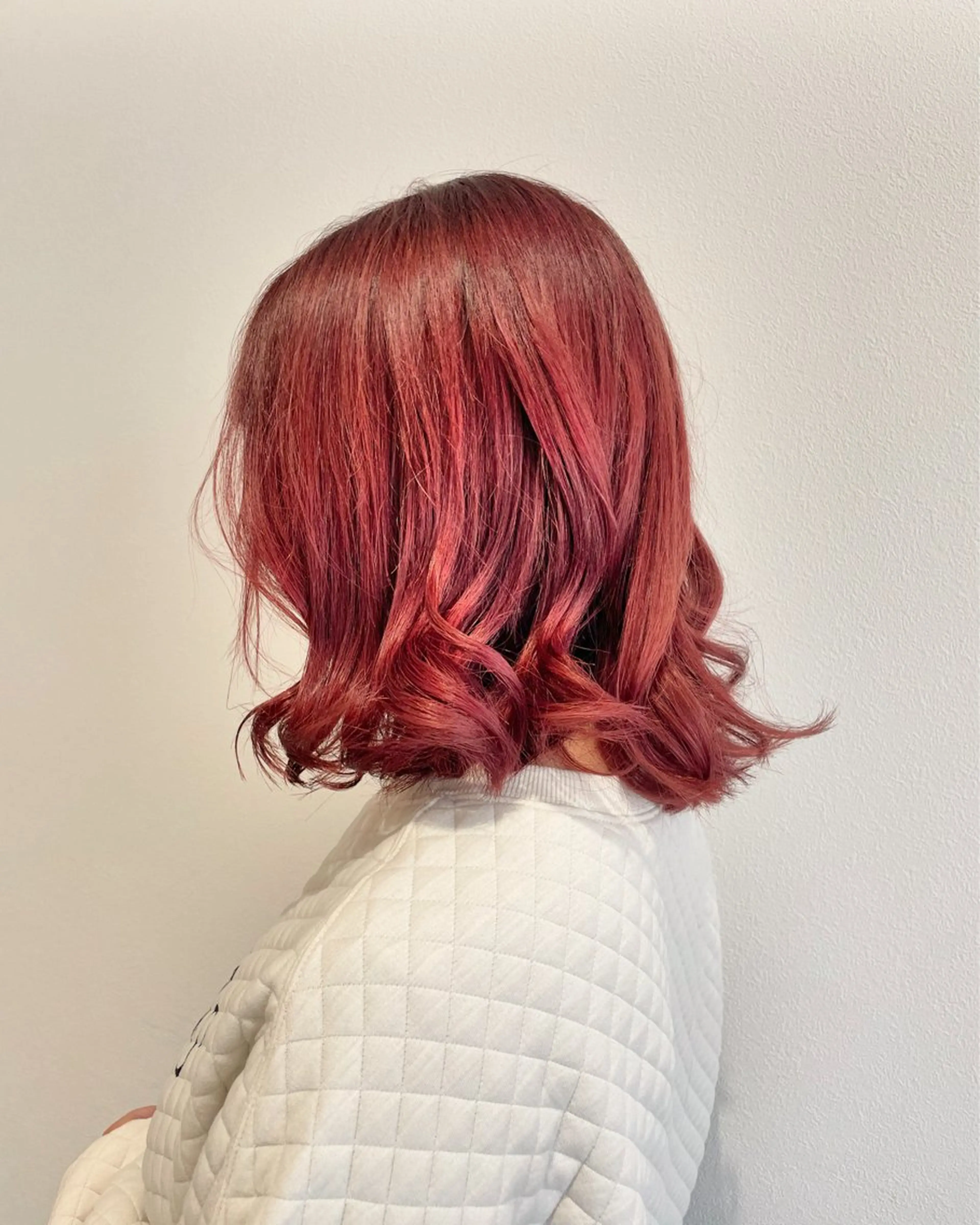 カラー ブリーチ ボルドーカラー ブラウンカラー カシス ハイトーンカラー ヘアカラー 透明感カラー🦋艶髪 イヴカ💙のヘアスタイル