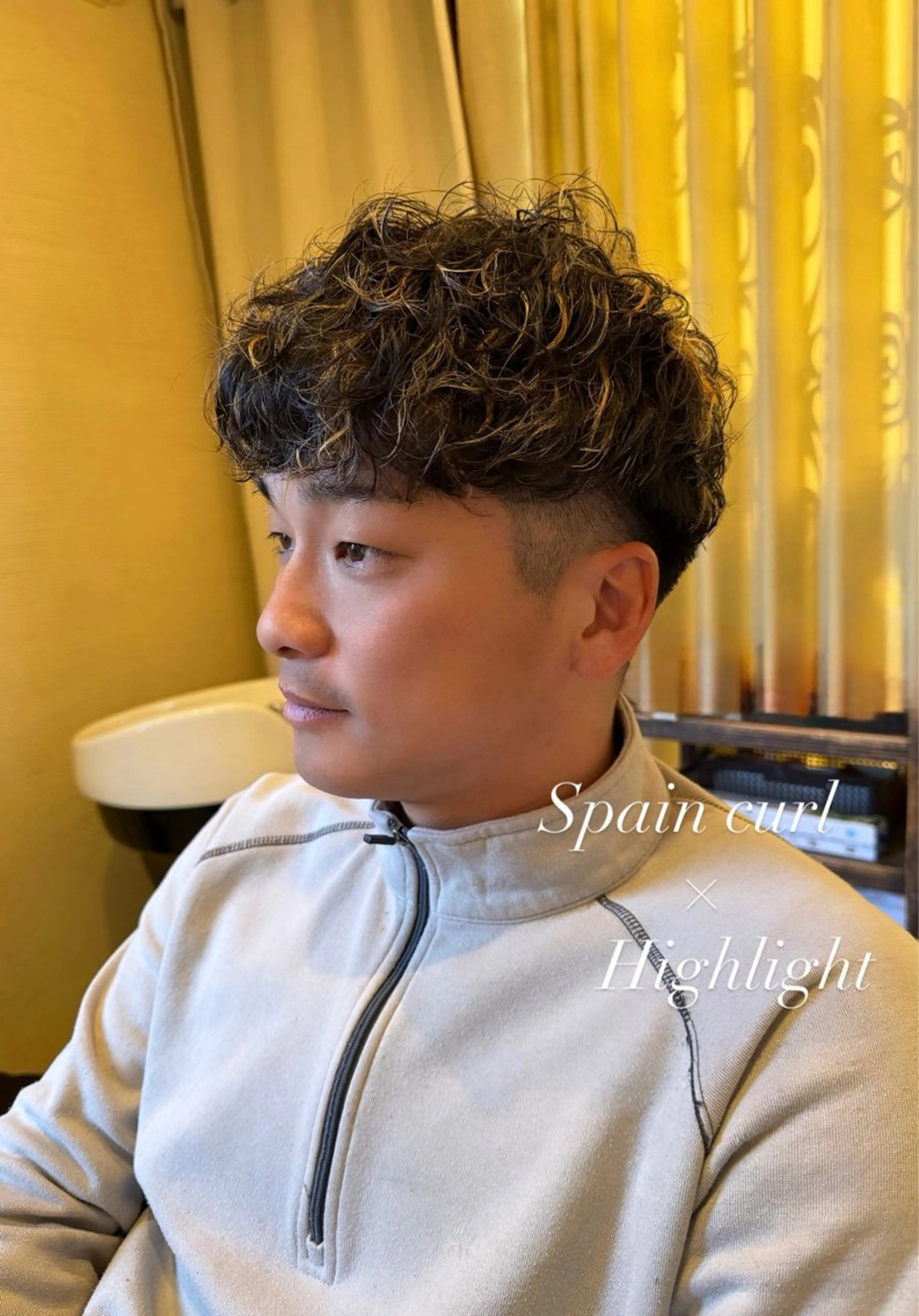 カラー パーマ メンズ メンズハイライト メンズメッシュ メンズパーマ スペインカール ハイライトカラー パーマ/艶カラー/ 髪質改善/伊藤愛麻のヘアスタイル