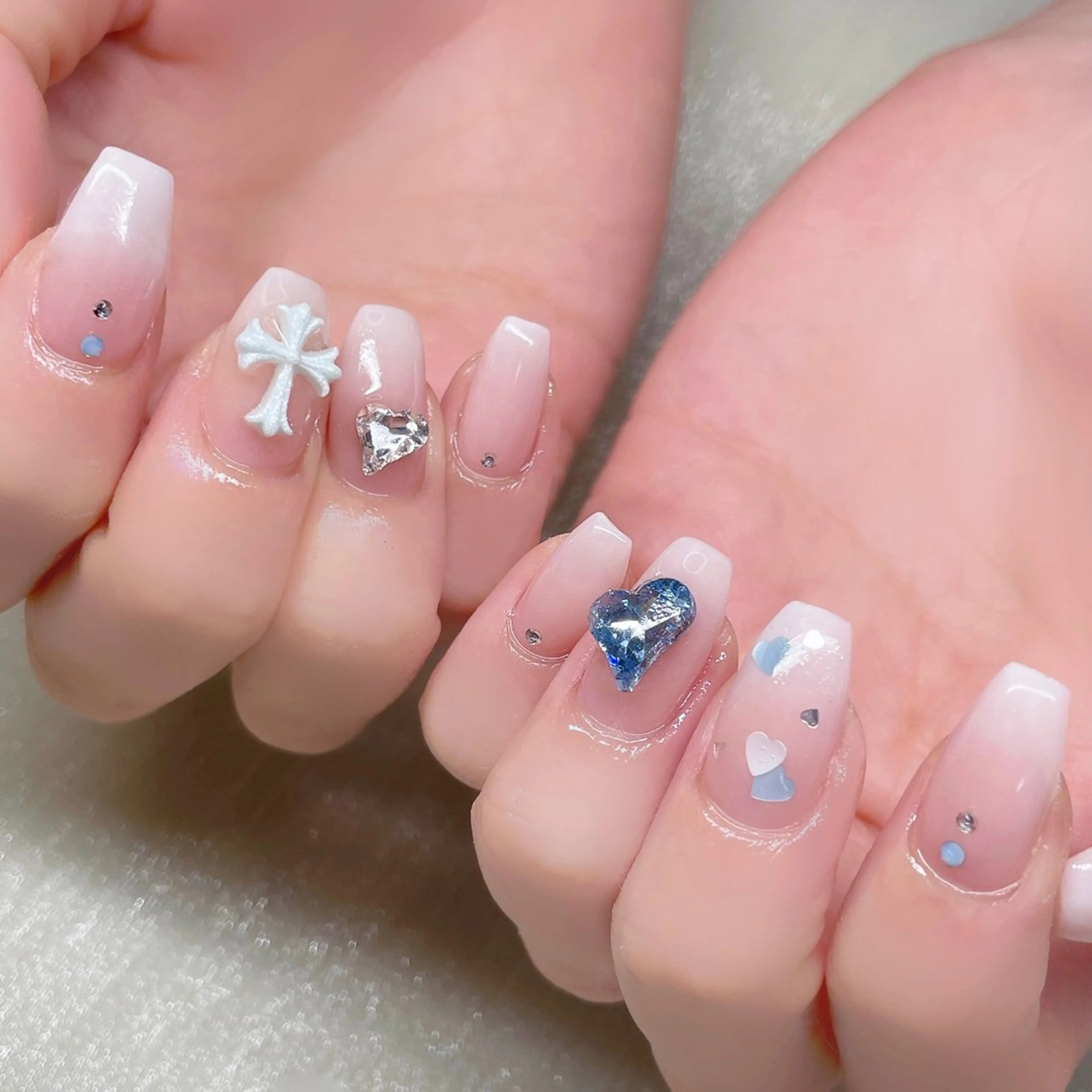 ネイル ストーンネイル ハンドネイル Nailist SUZU所属・Nailist suzuのネイルデザイン