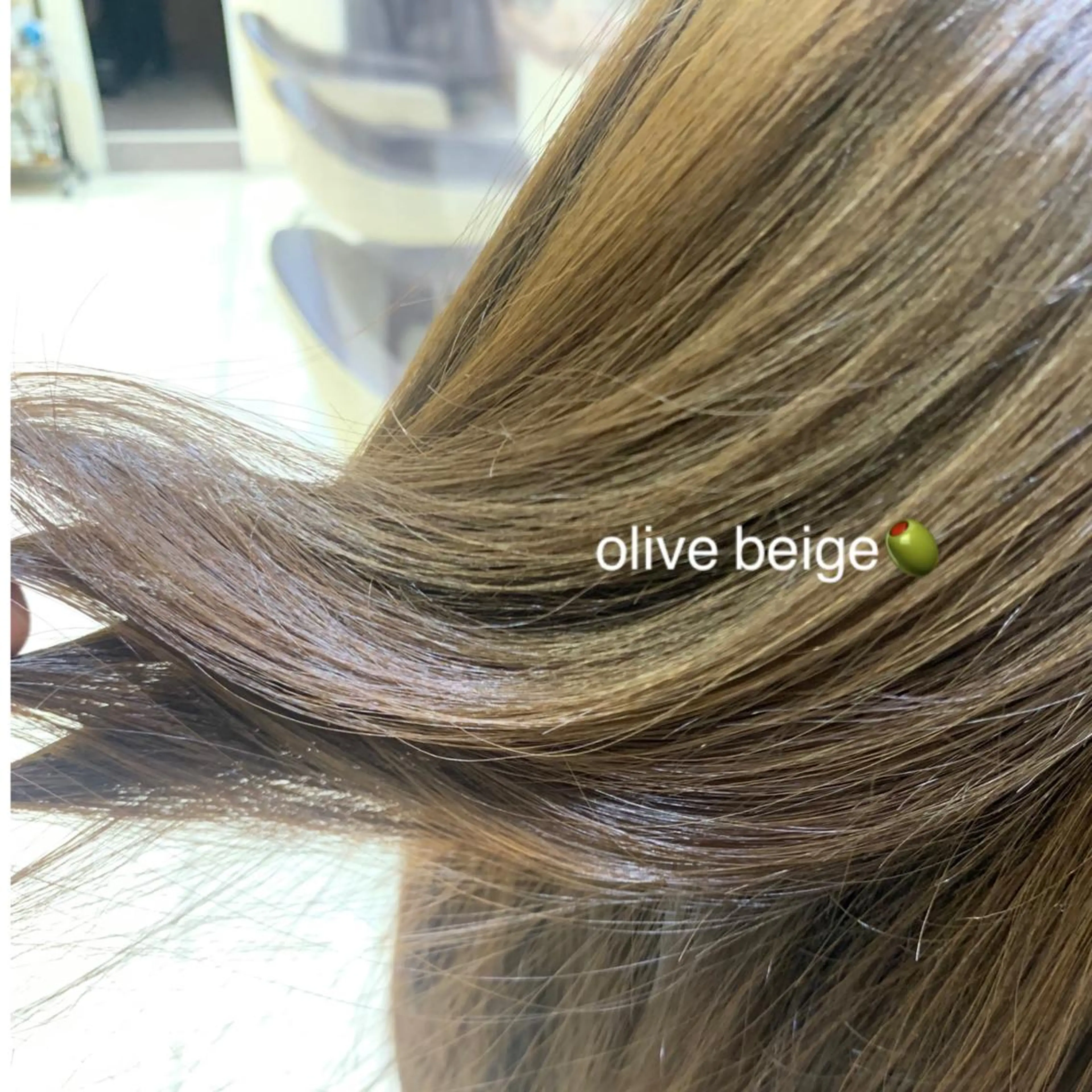 ロング カラー 透明感カラー Dears 香芝店所属・関 優希のヘアスタイル