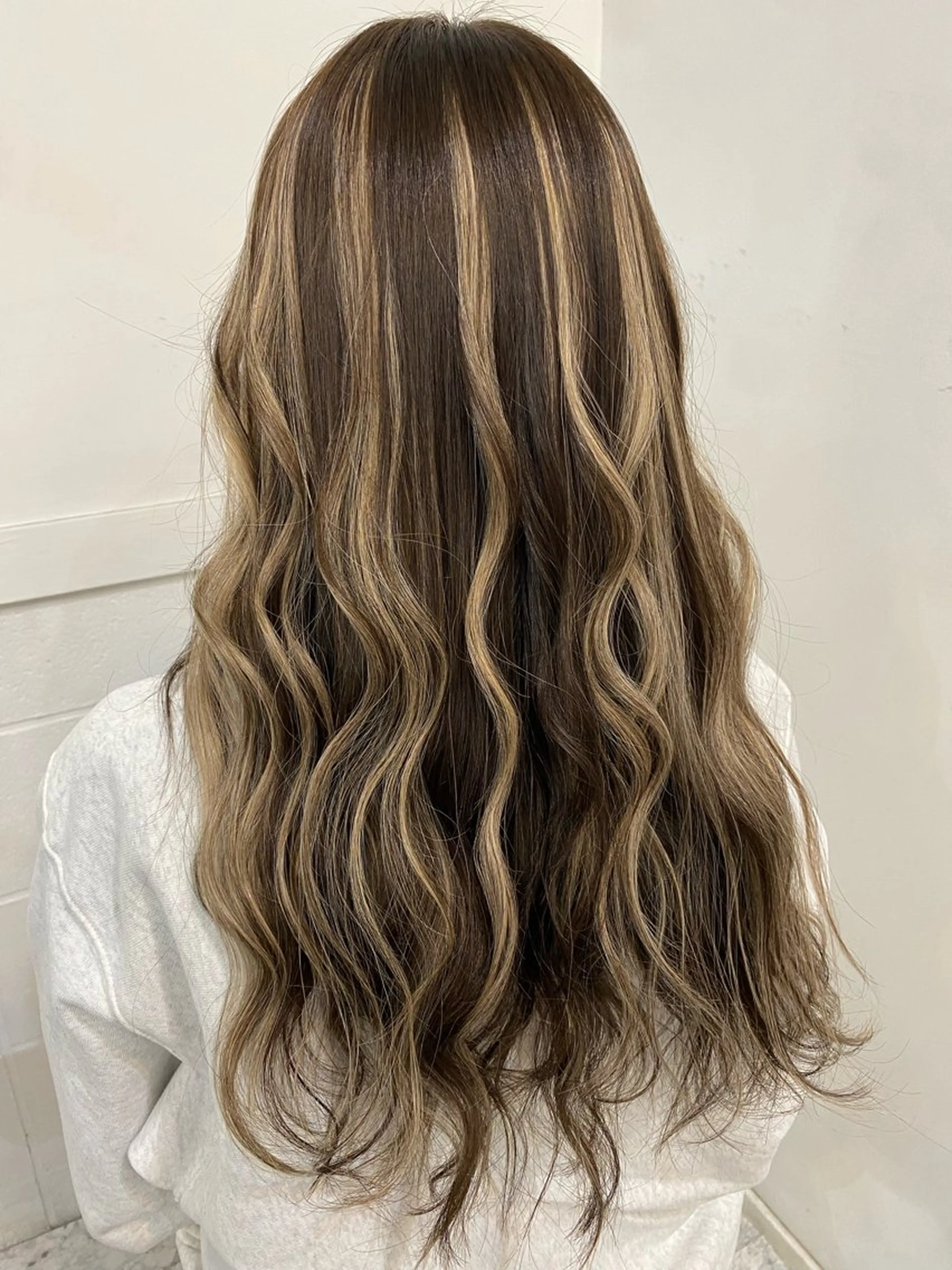 カラー ハイライトカラー BRAS ナカガワのヘアスタイル