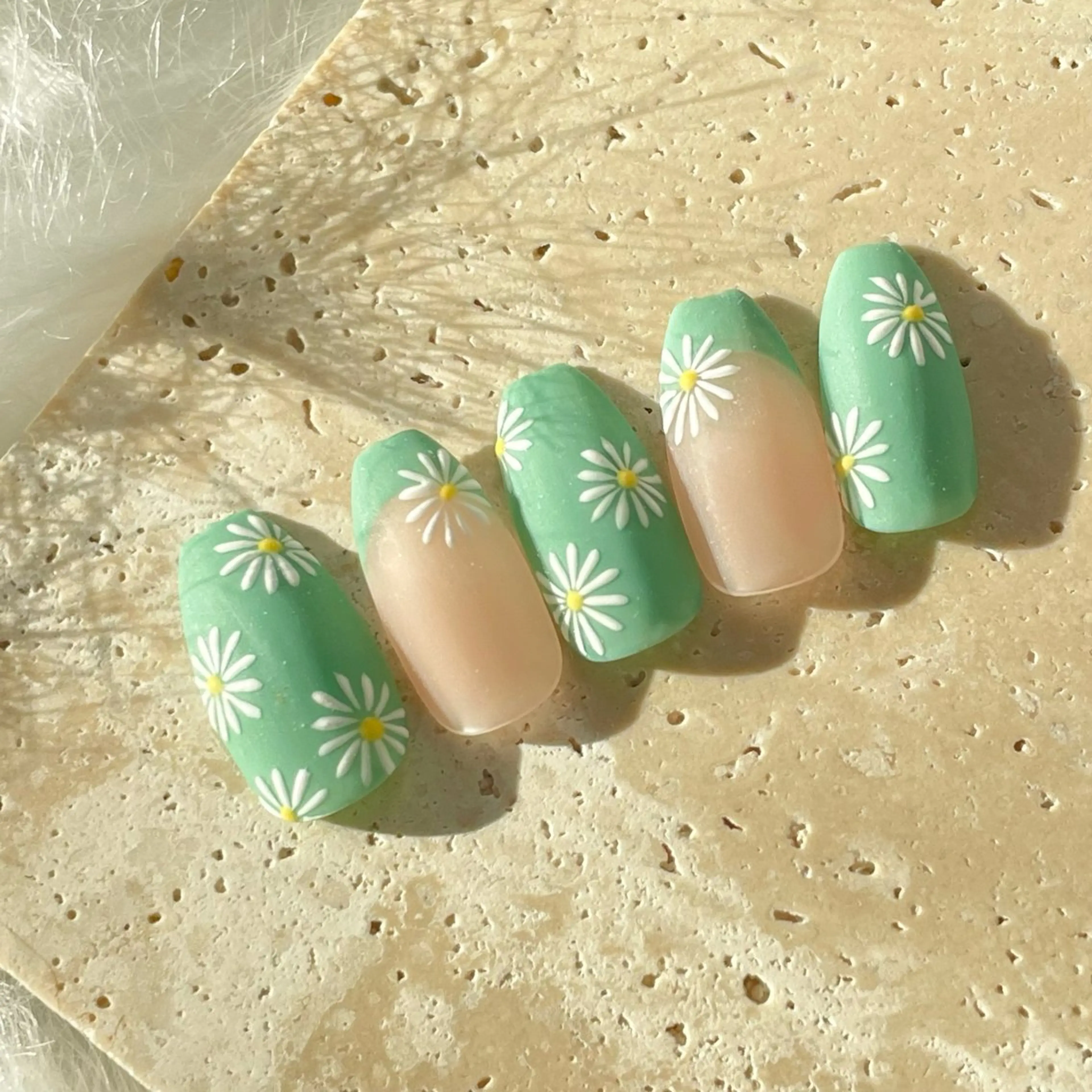 ネイル 持ち込み ハンドネイル neige Kouzukiのネイルデザイン