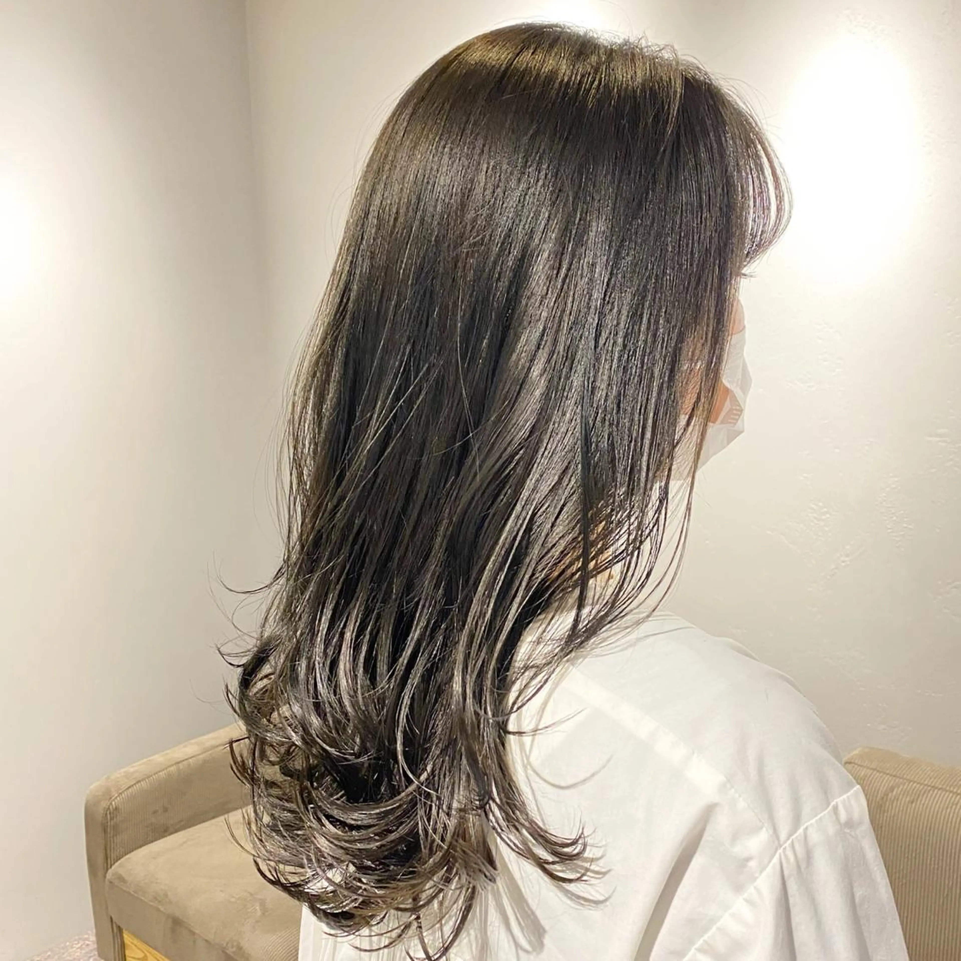 セミロング レイヤーカット 地毛風縮毛矯正/ コウノリナのヘアスタイル