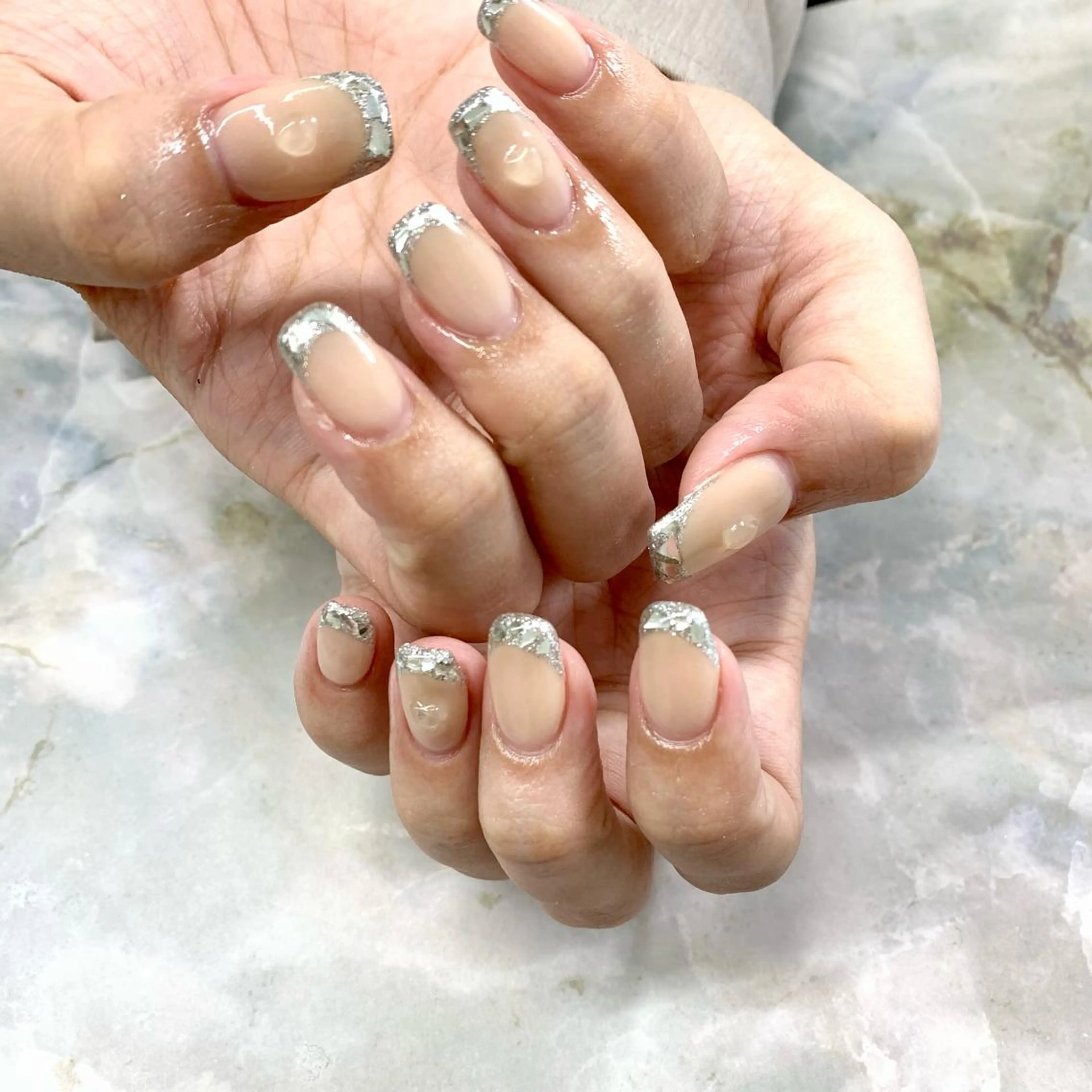 ネイル アイブロウ フレンチネイル ガラスフレンチ pu muのネイルデザイン