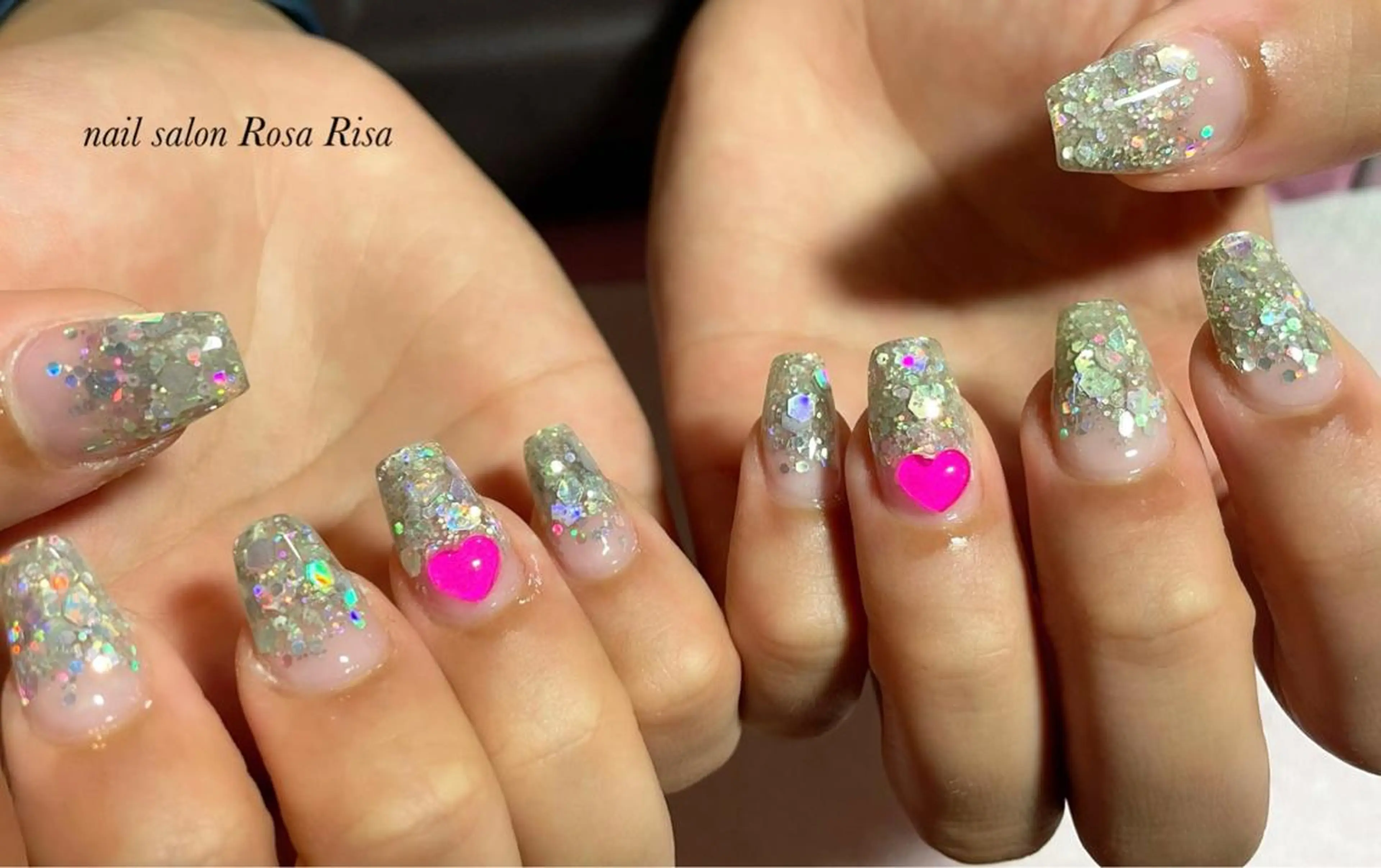 セミロング ネイル ハンドネイル ネイルスタジオ シェイクユアハンズのネイルデザイン